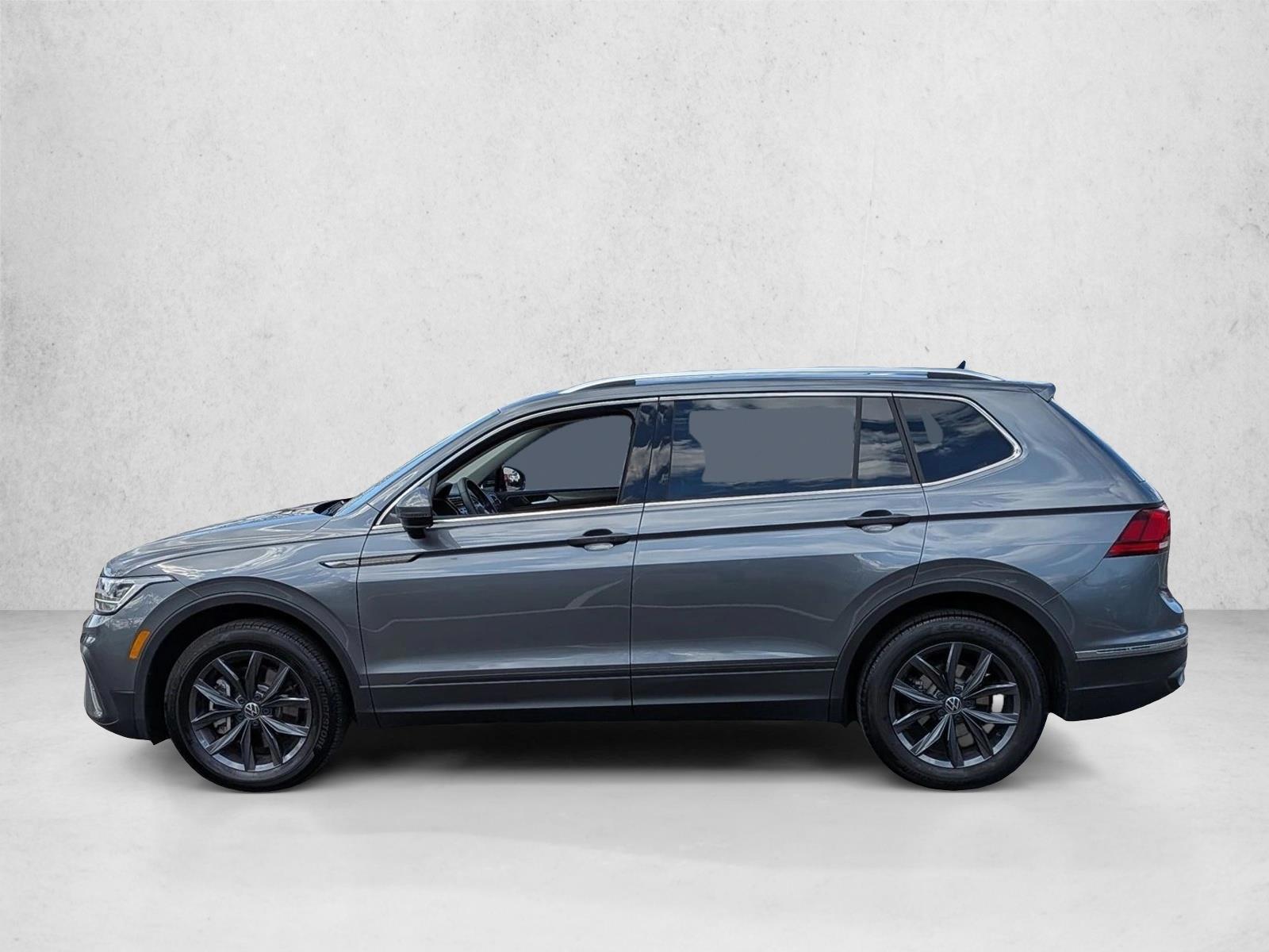 Thumbnail: 2023 Volkswagen Tiguan - 2