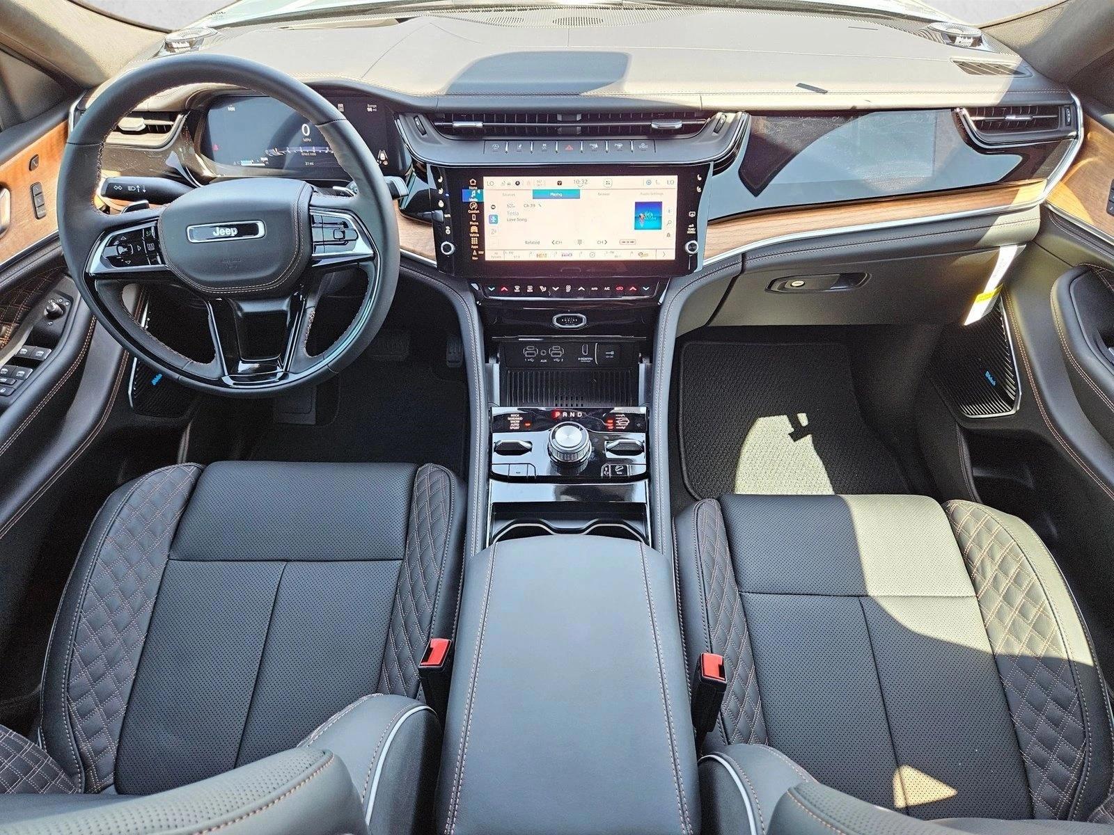 Thumbnail: 2026 Jeep Grand Cherokee - 3