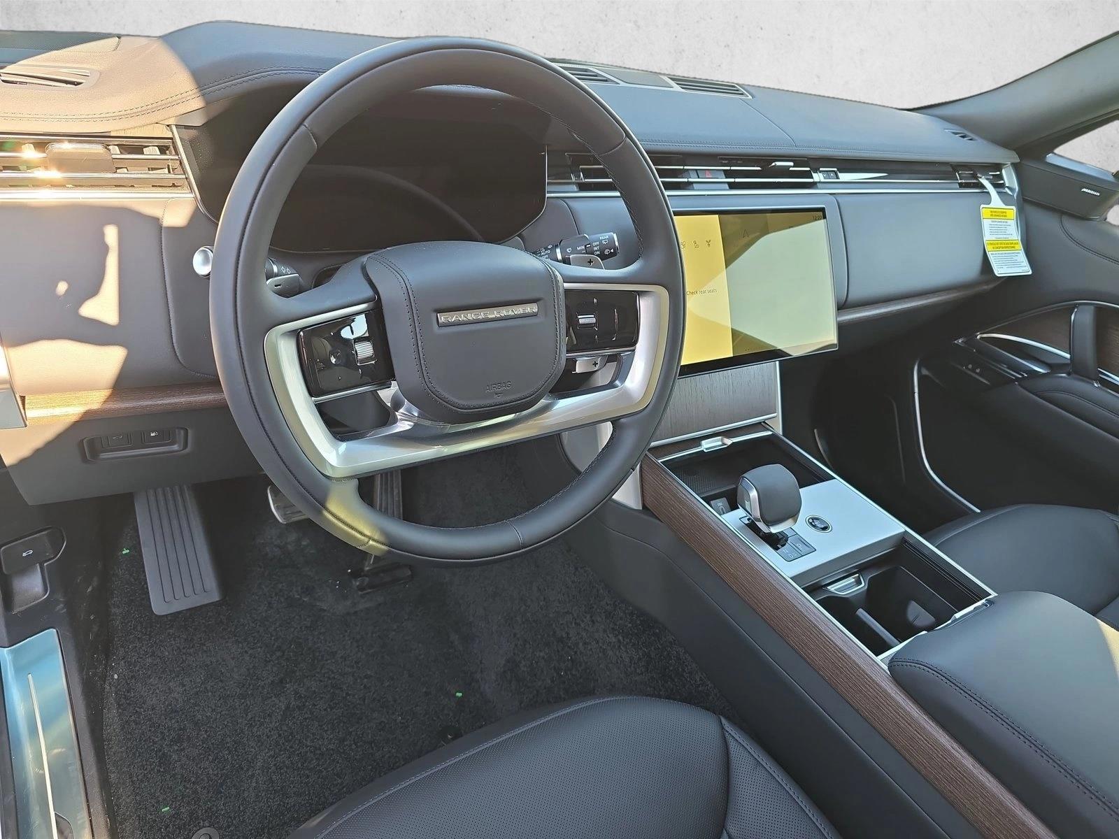 Thumbnail: 2026 Land Rover Range Rover - 4