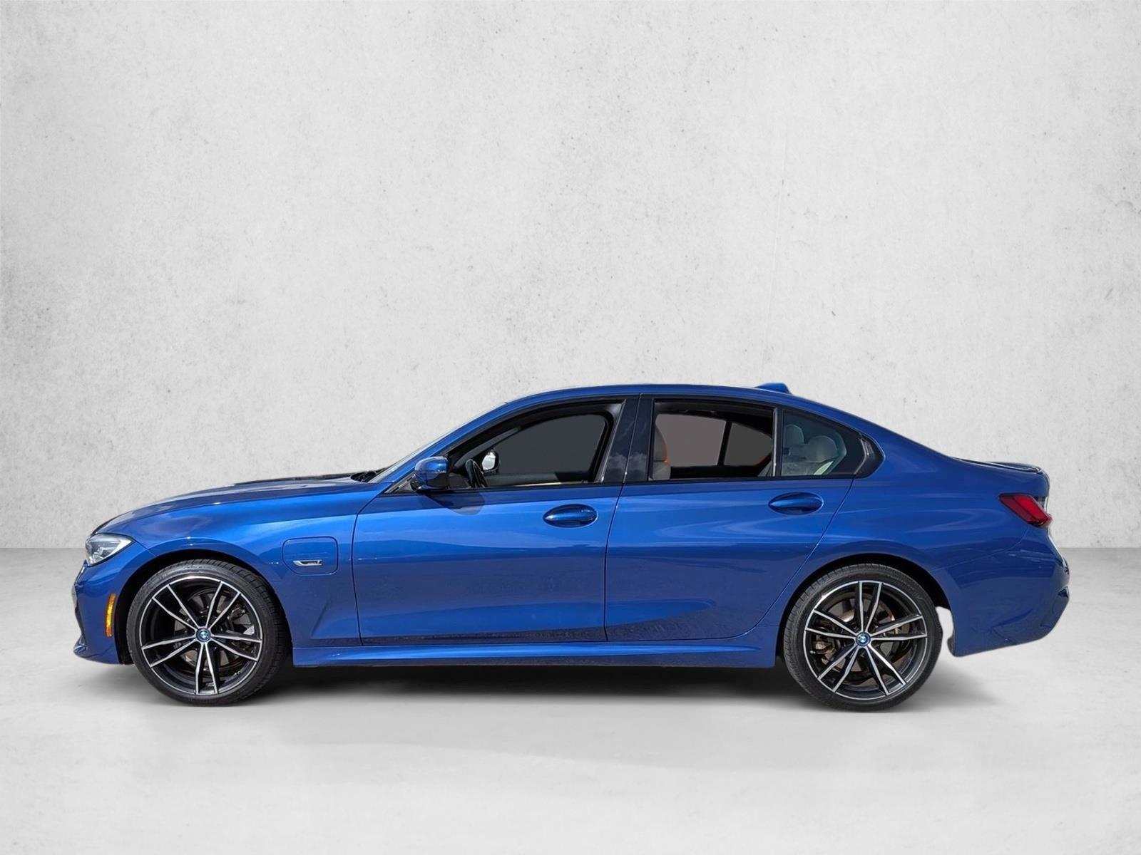 Thumbnail: 2017 BMW 3 Series - 2