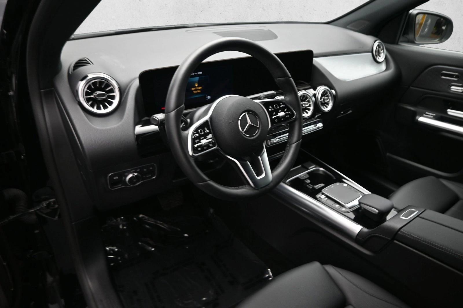 Thumbnail: 2022 Mercedes-Benz GLA - 3