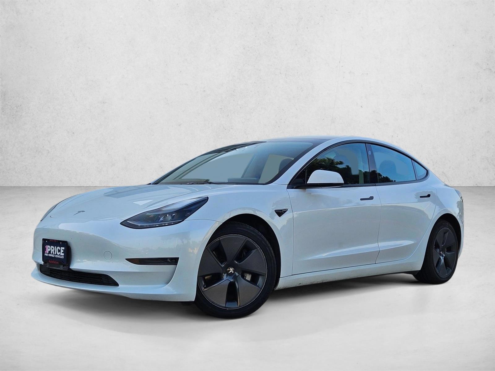 2023 Tesla Model 3 -'s photo