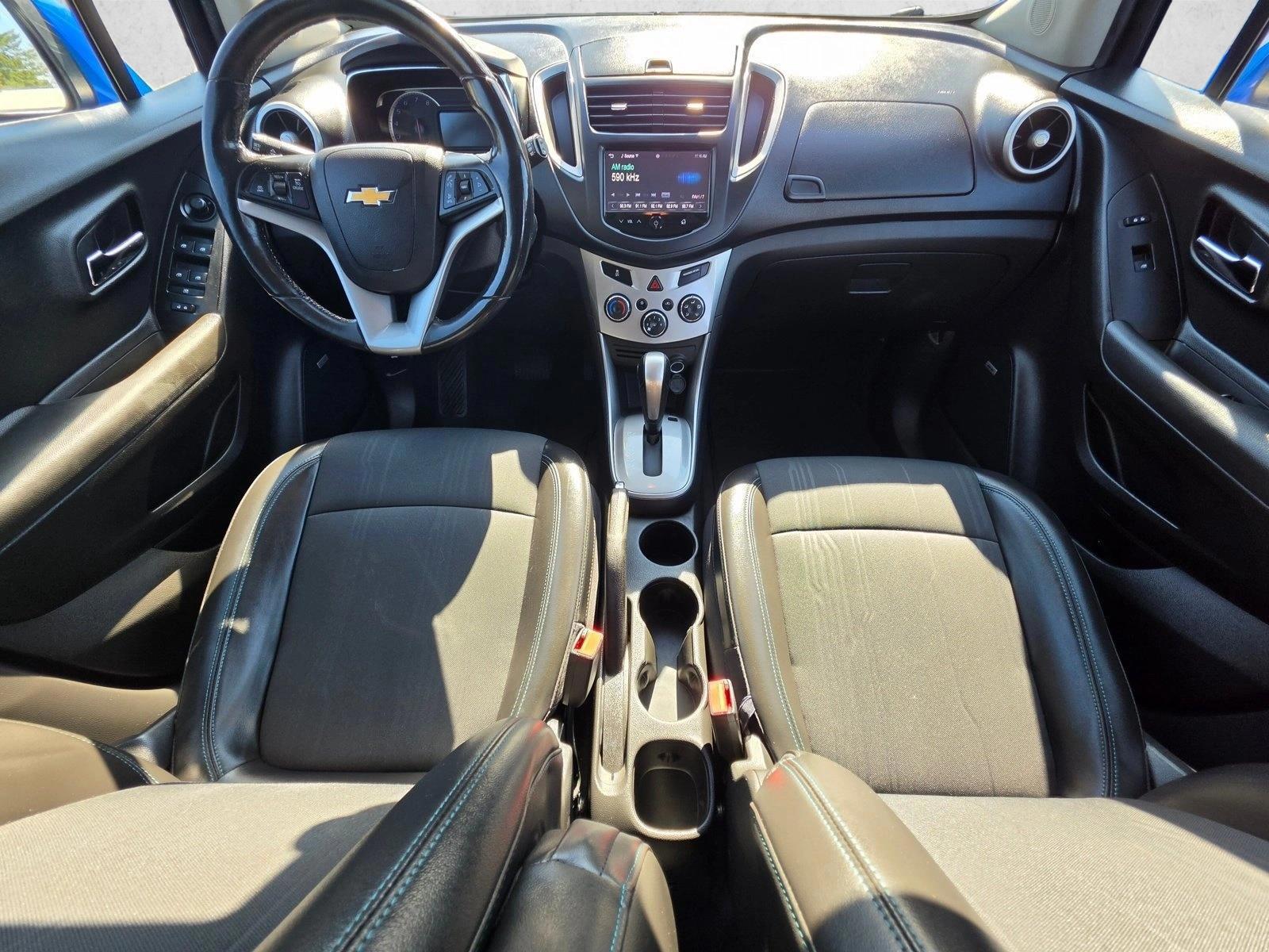 Thumbnail: 2016 Chevrolet Trax - 3