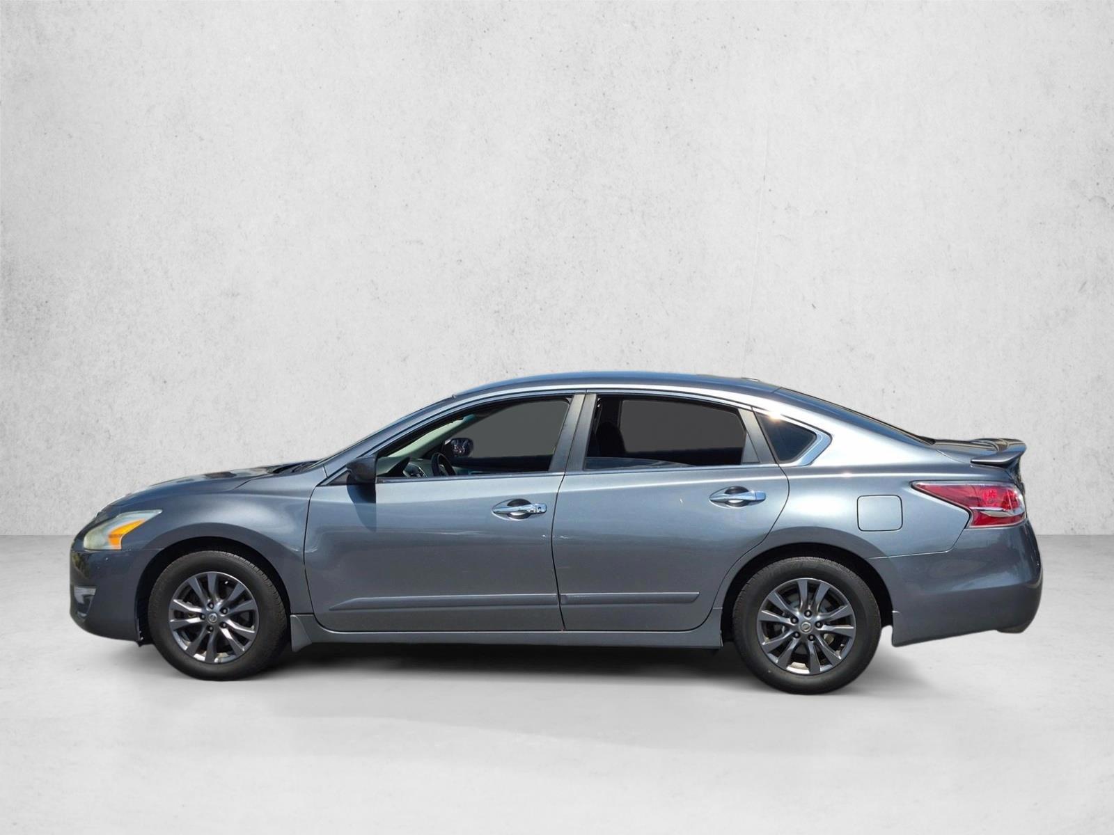 Thumbnail: 2015 Nissan Altima - 2