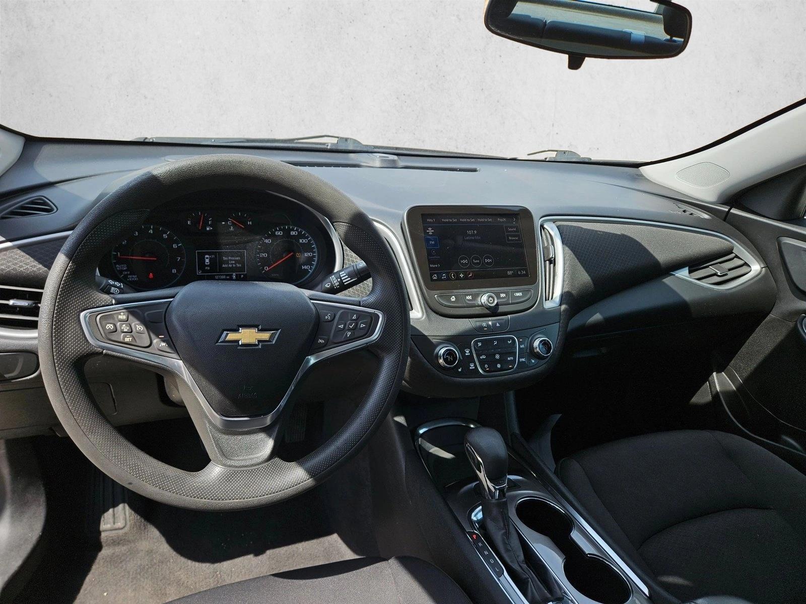 Thumbnail: 2023 Chevrolet Malibu - 3