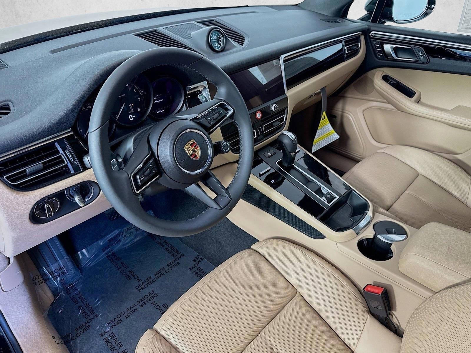 Thumbnail: 2025 Porsche Macan - 3