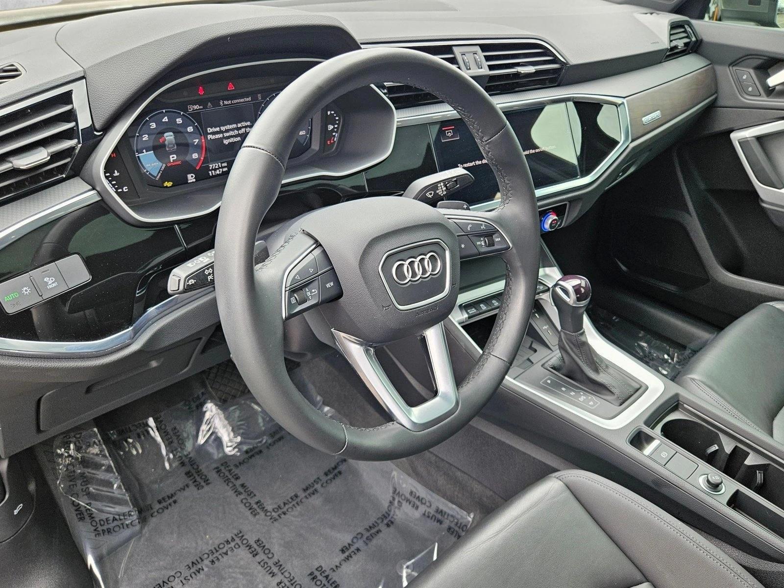 Thumbnail: 2025 Audi Q3 - 3