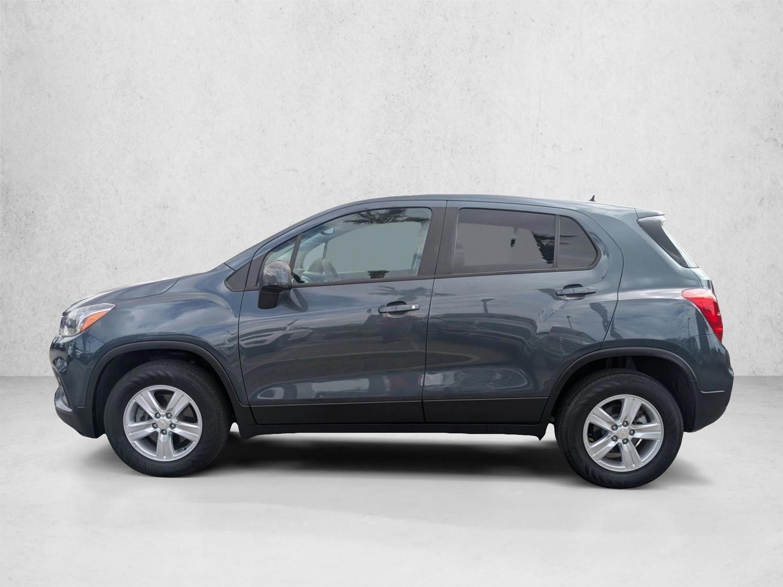 Thumbnail: 2022 Chevrolet Trax - 2