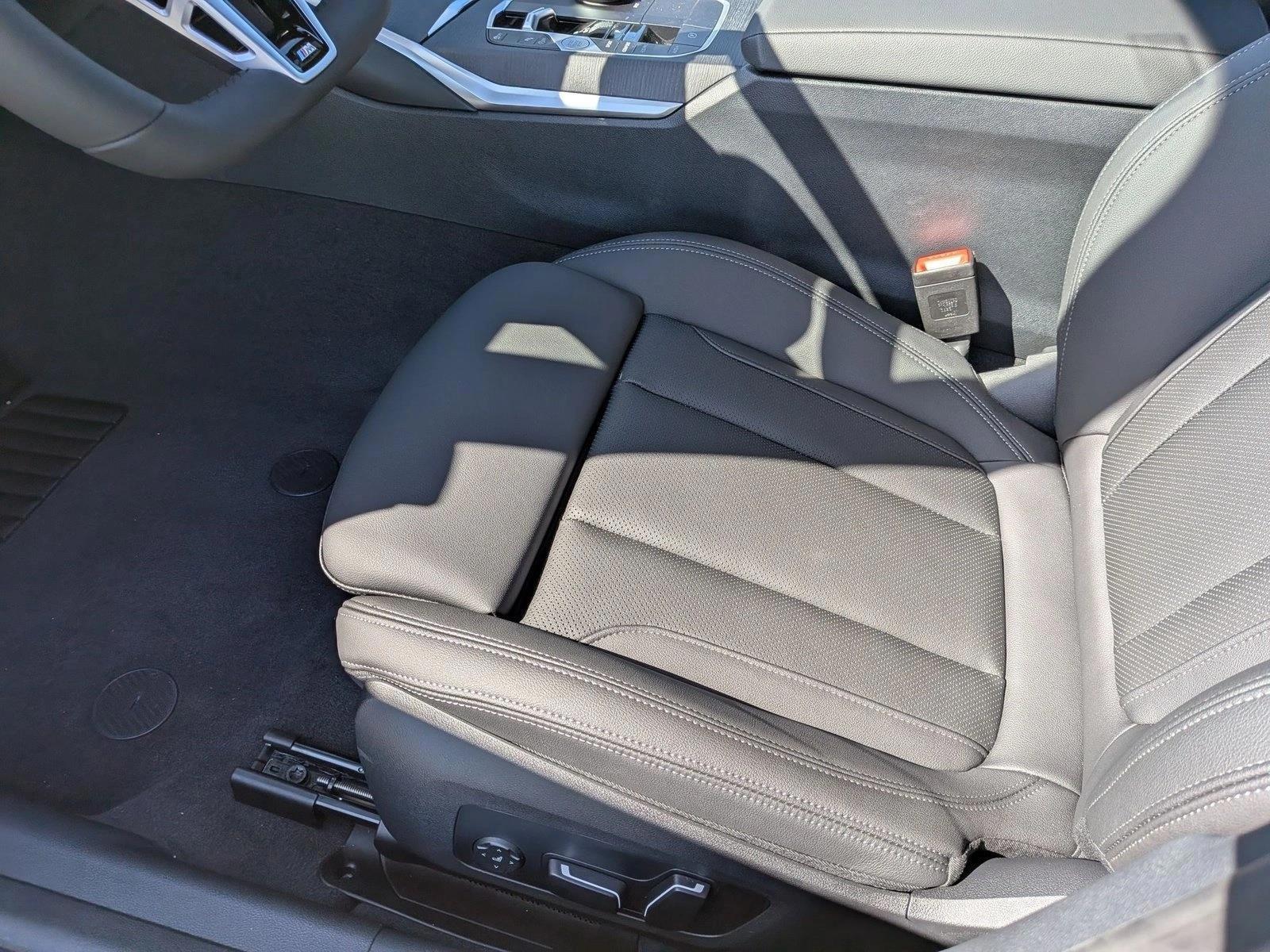 Thumbnail: 2026 BMW 3 Series - 5