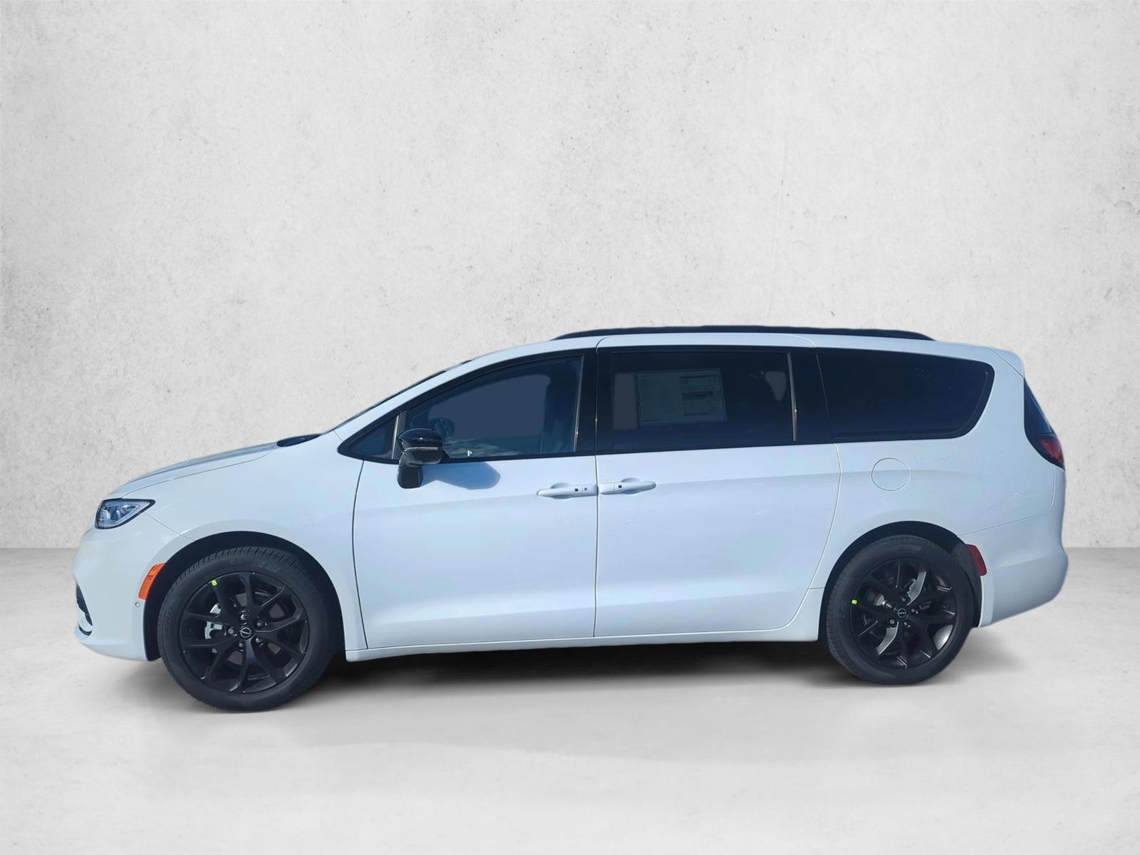Thumbnail: 2026 Chrysler Pacifica - 2