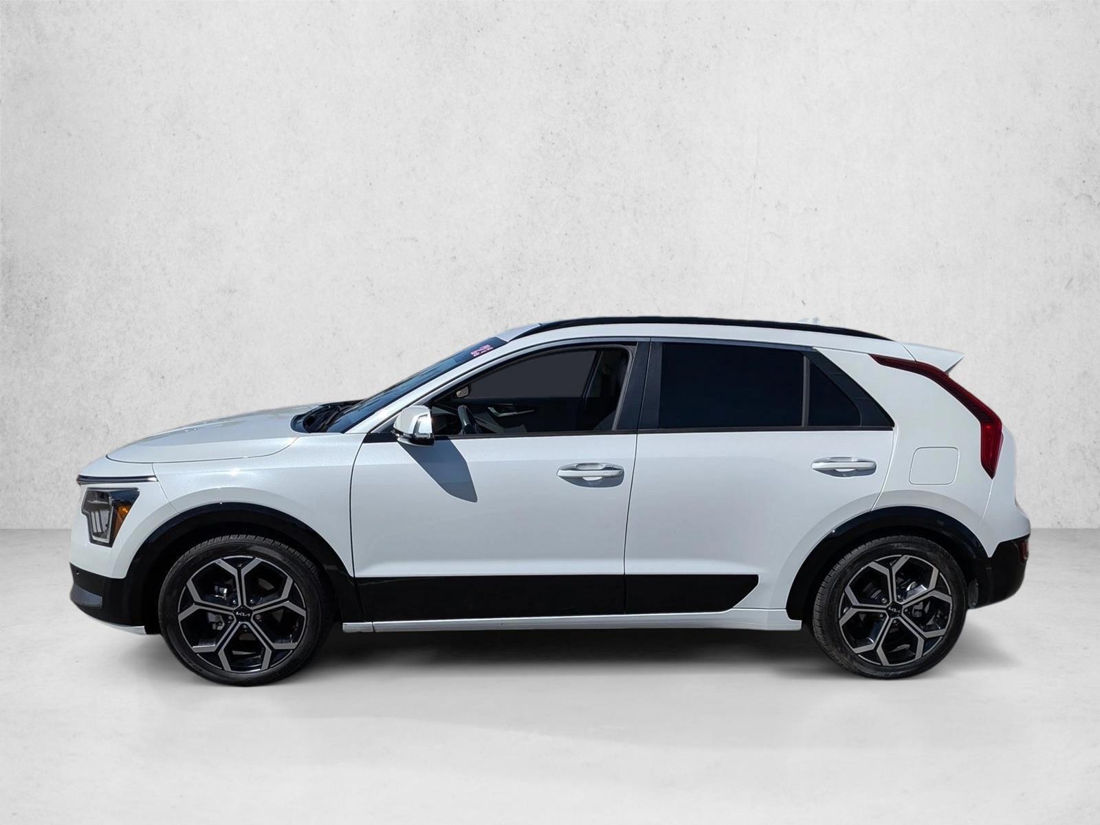 Thumbnail: 2023 Kia Niro - 2