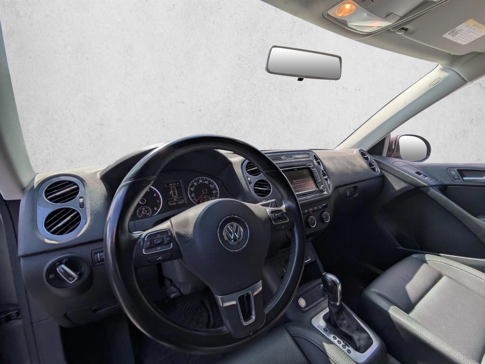 Thumbnail: 2014 Volkswagen Tiguan - 3