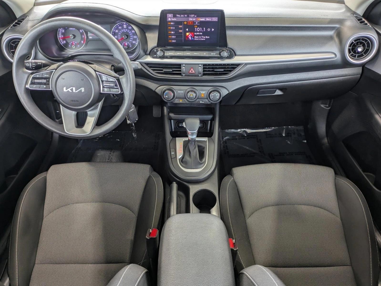 Thumbnail: 2024 Kia Forte - 3