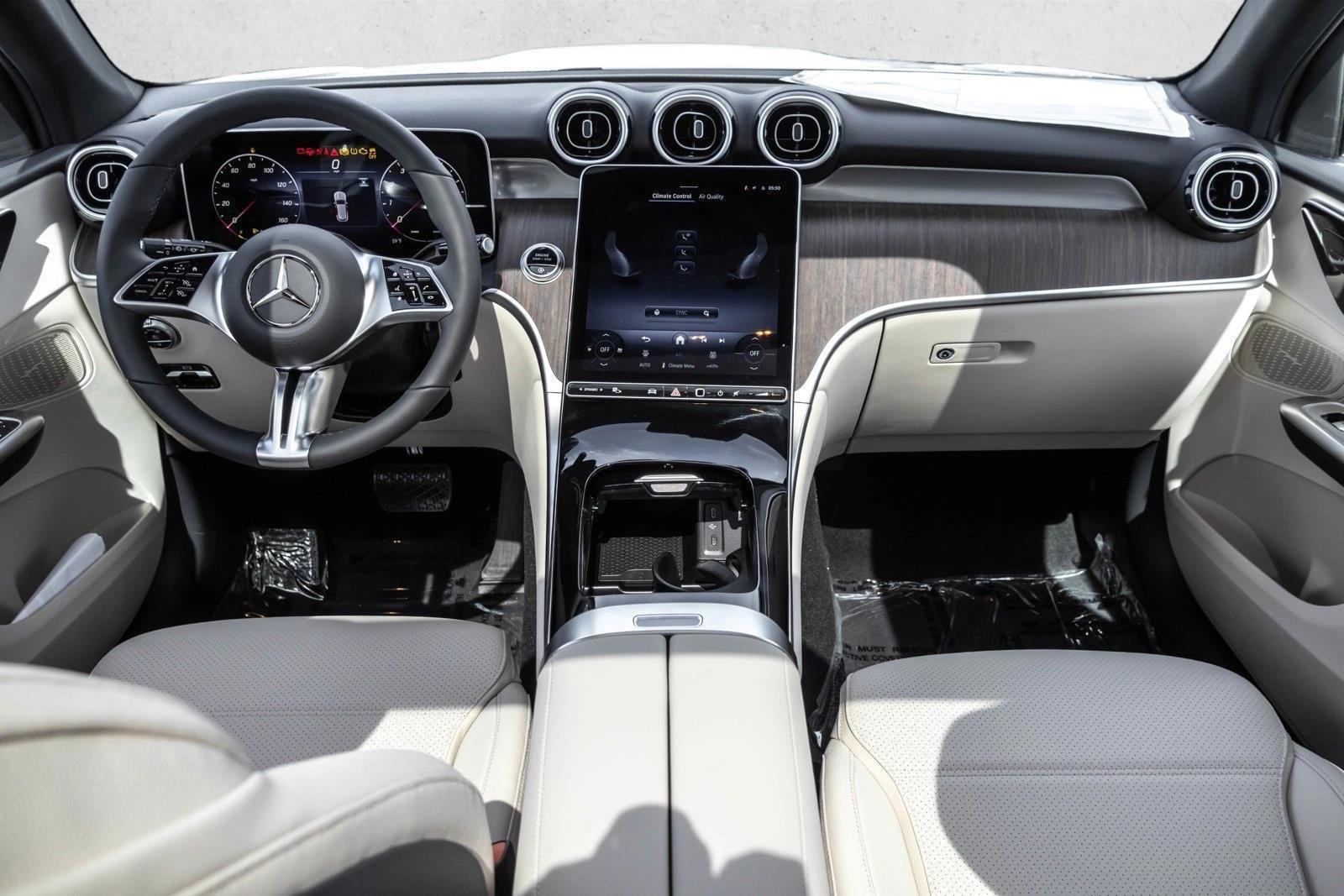 Thumbnail: 2026 Mercedes-Benz GLC - 3