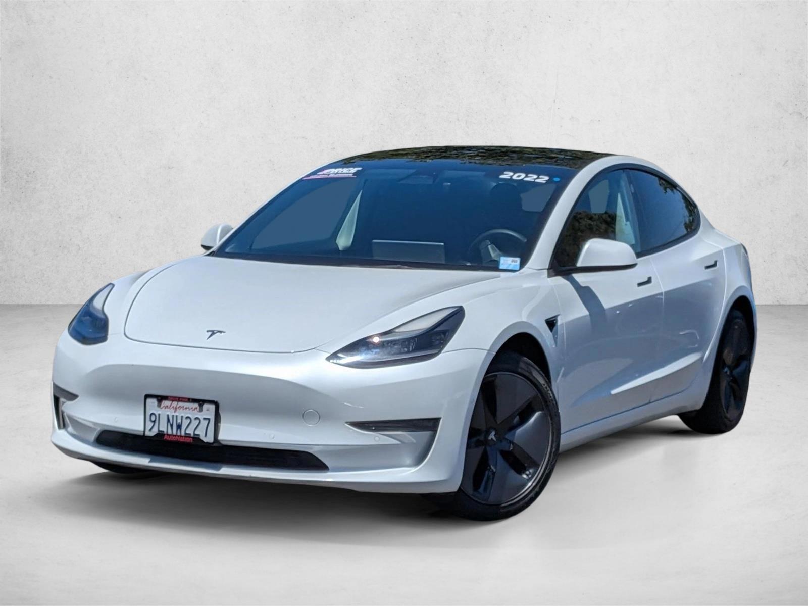 Thumbnail: 2022 Tesla Model 3 - 1