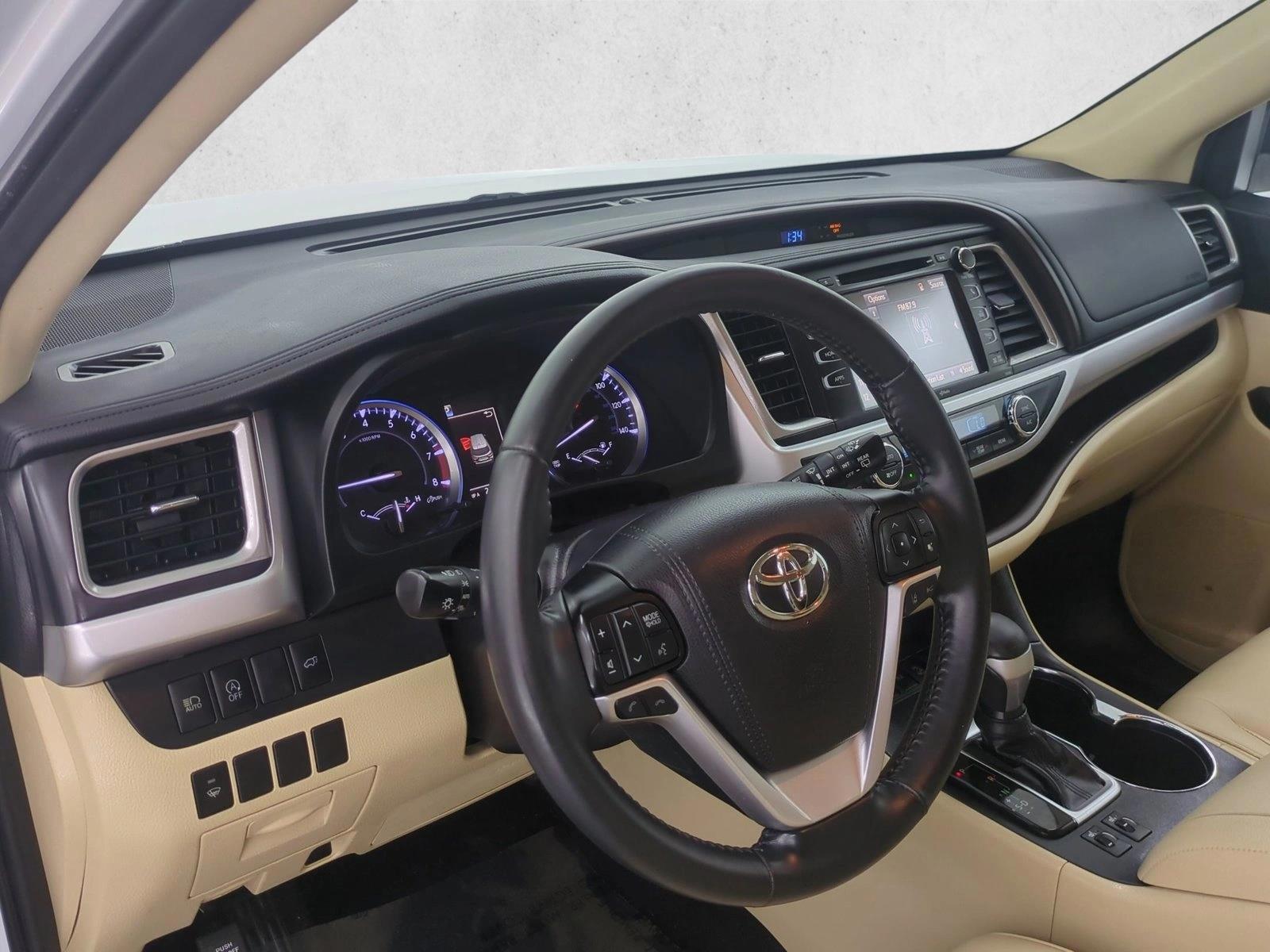 Thumbnail: 2019 Toyota Highlander - 3