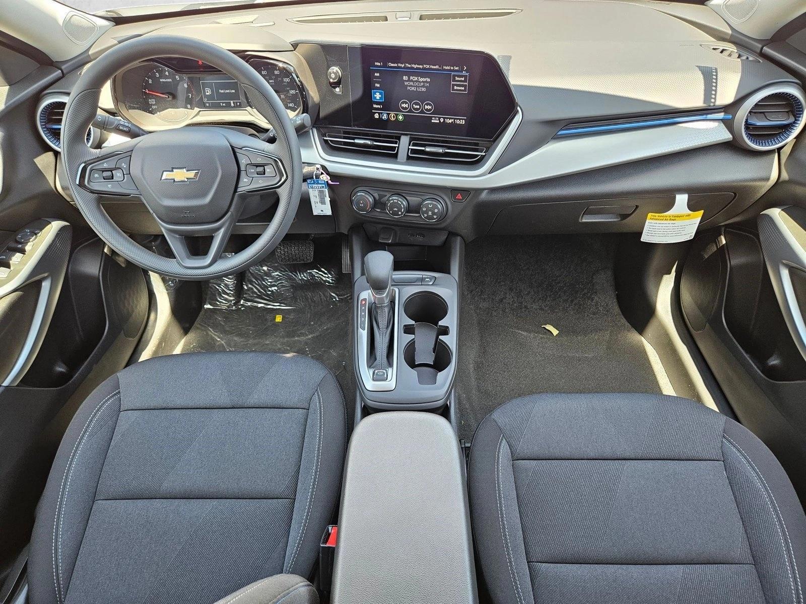 Thumbnail: 2026 Chevrolet Trax - 3