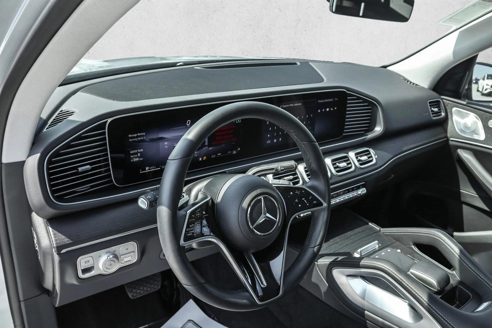 Thumbnail: 2026 Mercedes-Benz GLE - 3