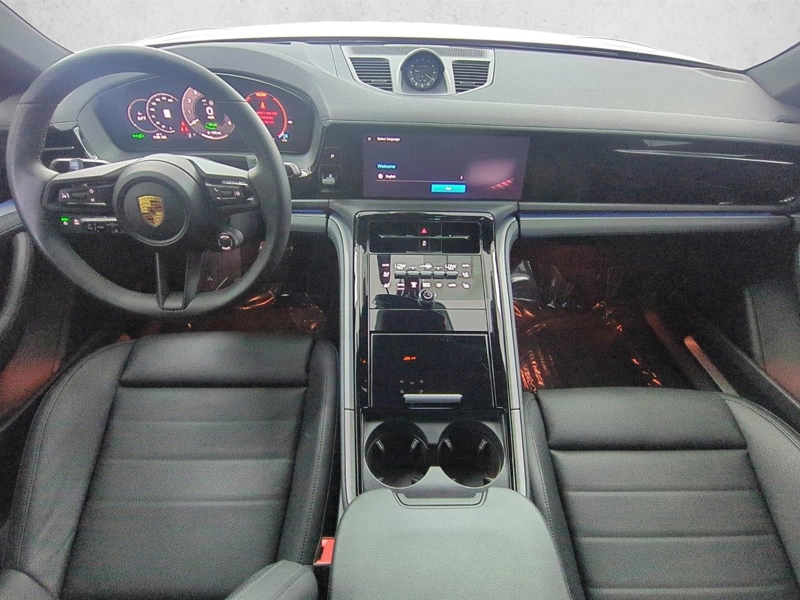 Thumbnail: 2025 Porsche Panamera - 4
