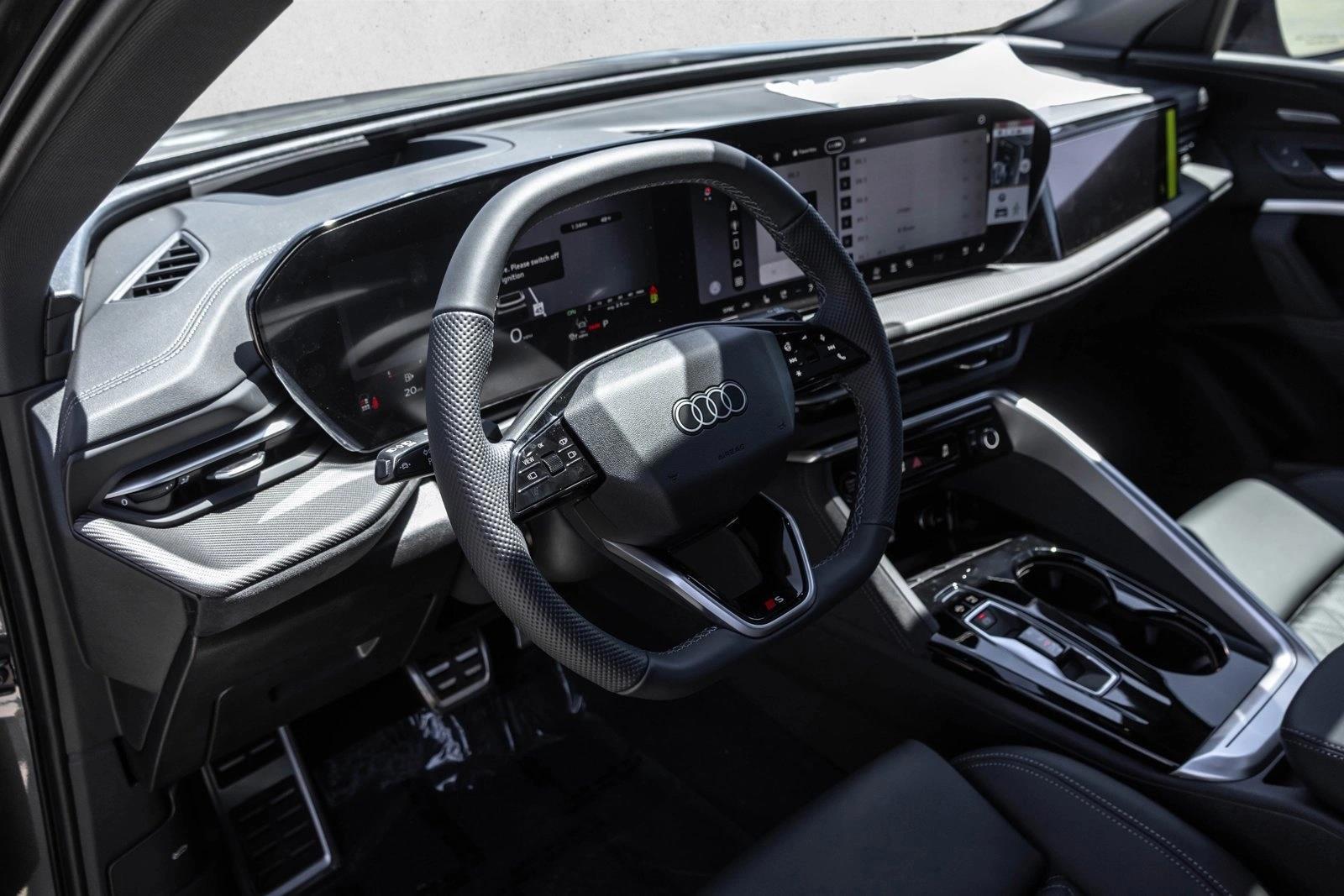 Thumbnail: 2026 Audi SQ5 - 3