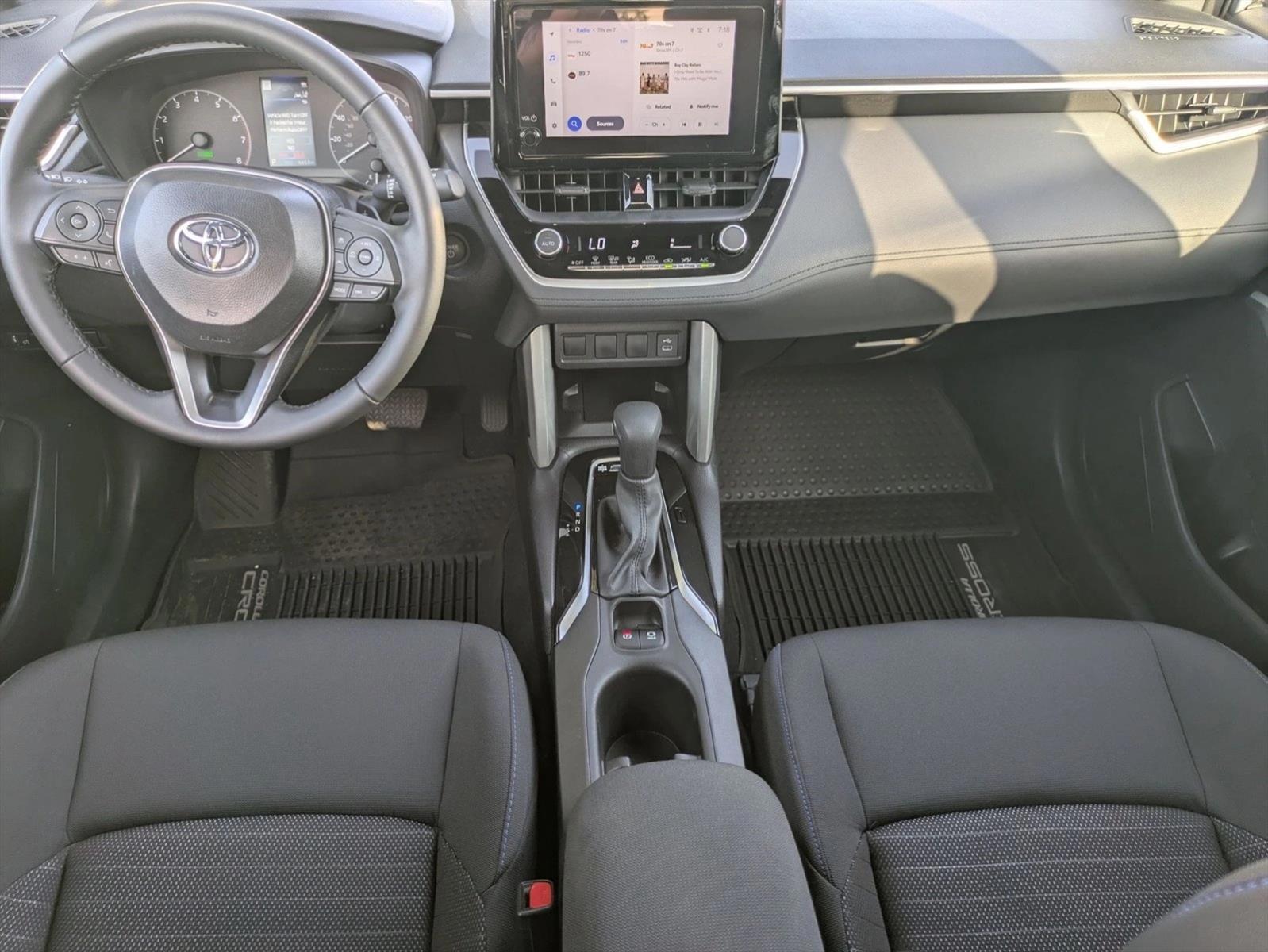 Thumbnail: 2025 Toyota Corolla Cross - 3