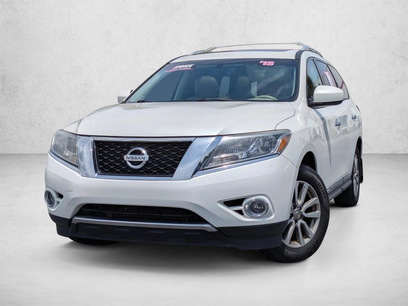 Thumbnail: 2015 Nissan Pathfinder - 1