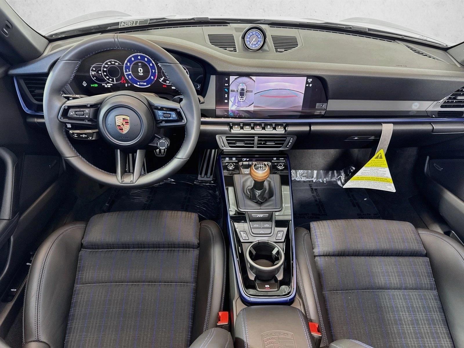Thumbnail: 2026 Porsche 911 - 3