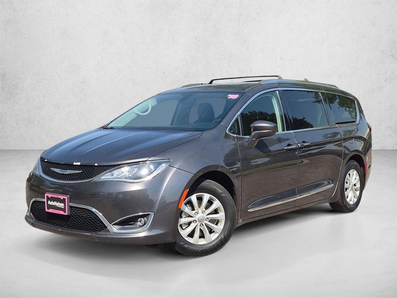 Thumbnail: 2018 Chrysler Pacifica - 1