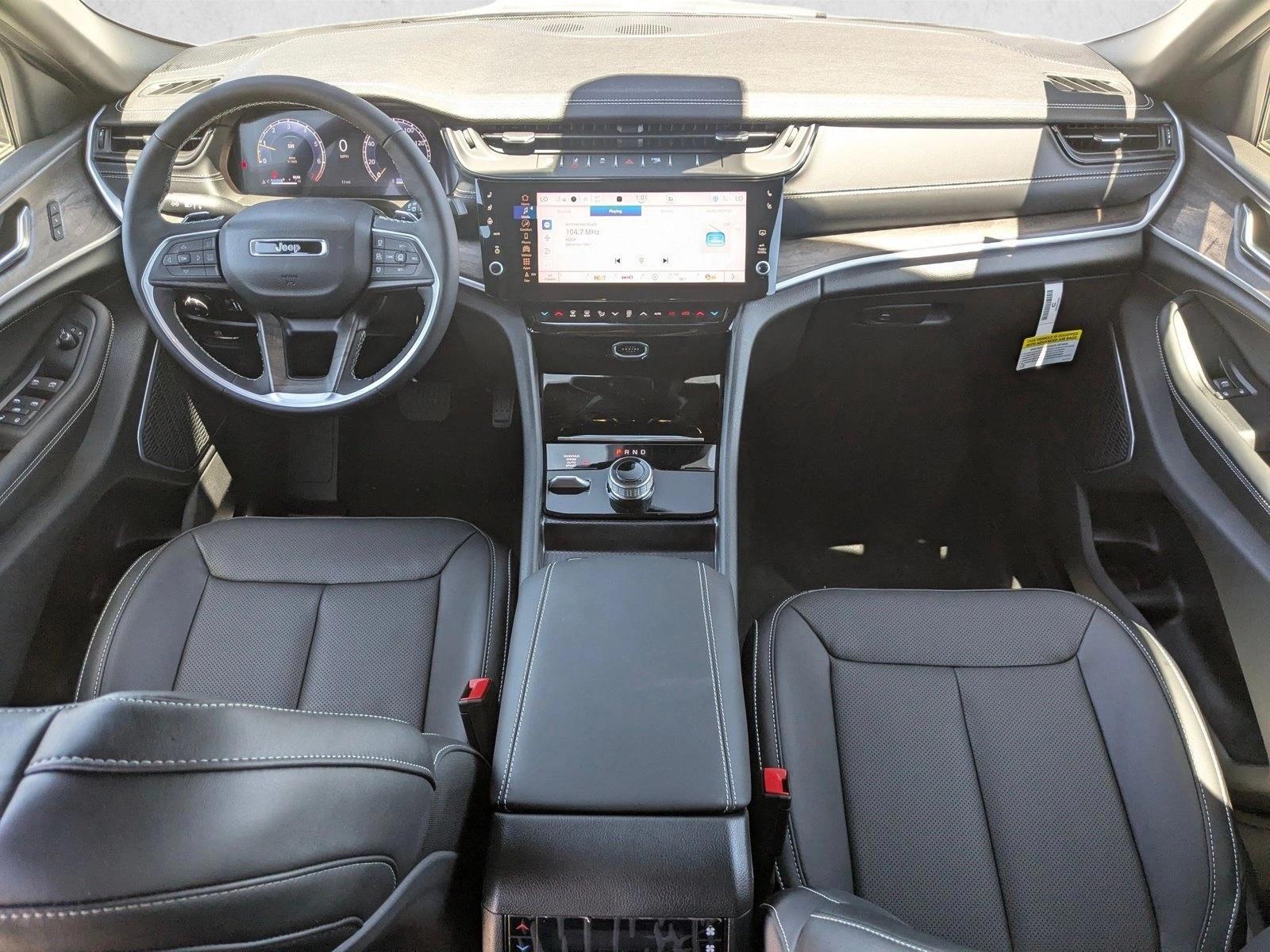 Thumbnail: 2026 Jeep Grand Cherokee L - 3