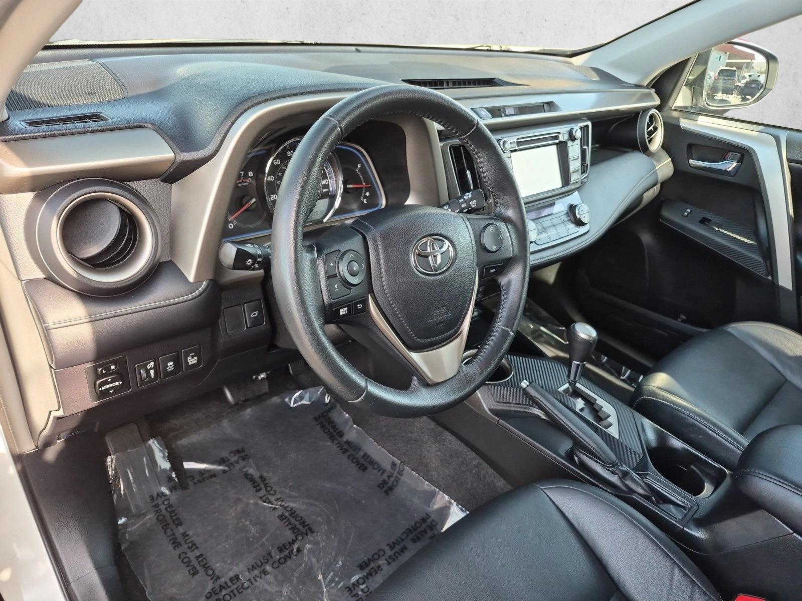 Thumbnail: 2015 Toyota RAV4 - 3
