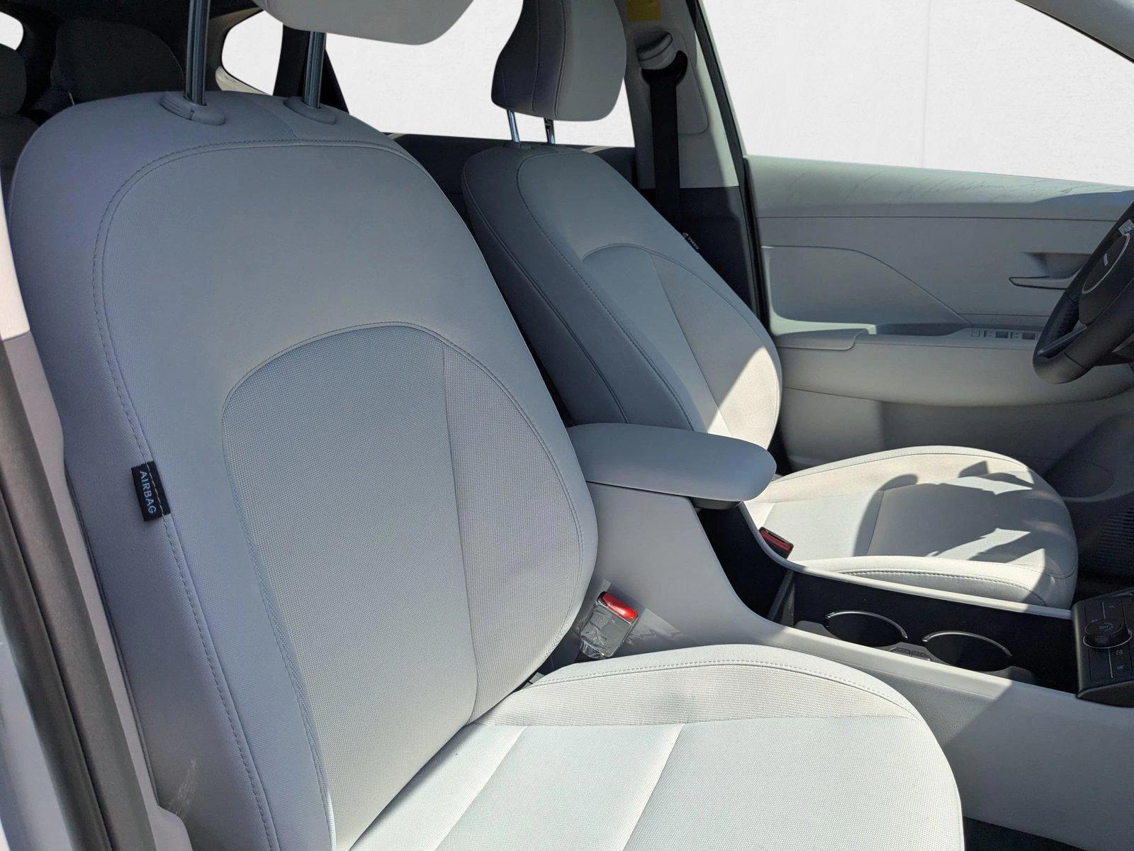 2025 Hyundai Kona SEL Convenience - Photo 21