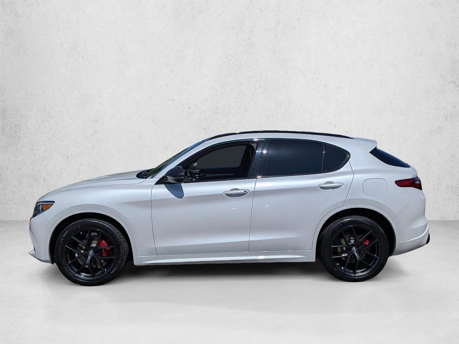 Thumbnail: 2020 Alfa Romeo Stelvio - 2