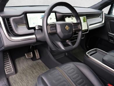 2023 Rivian R1S