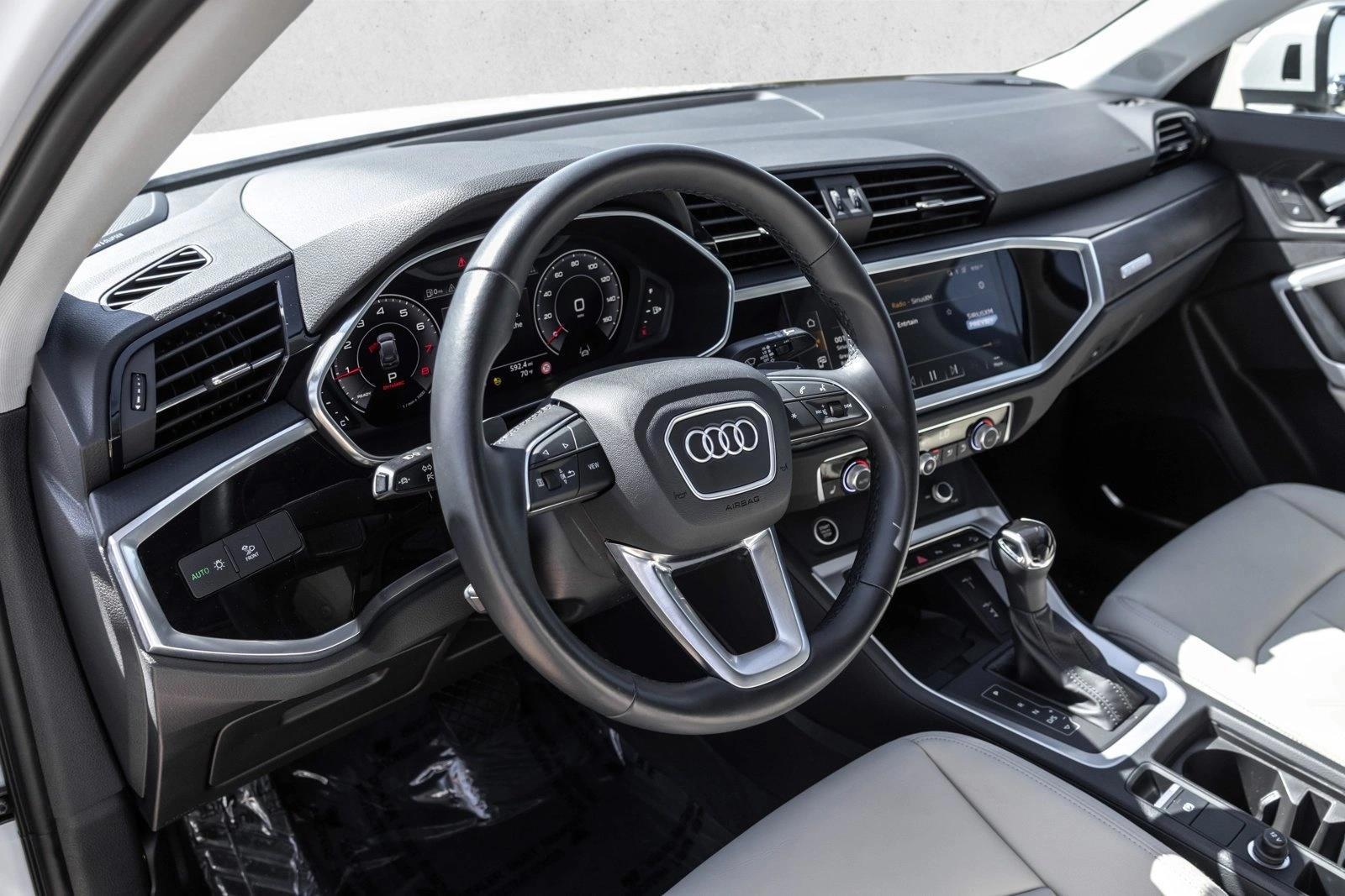 Thumbnail: 2021 Audi Q3 - 3