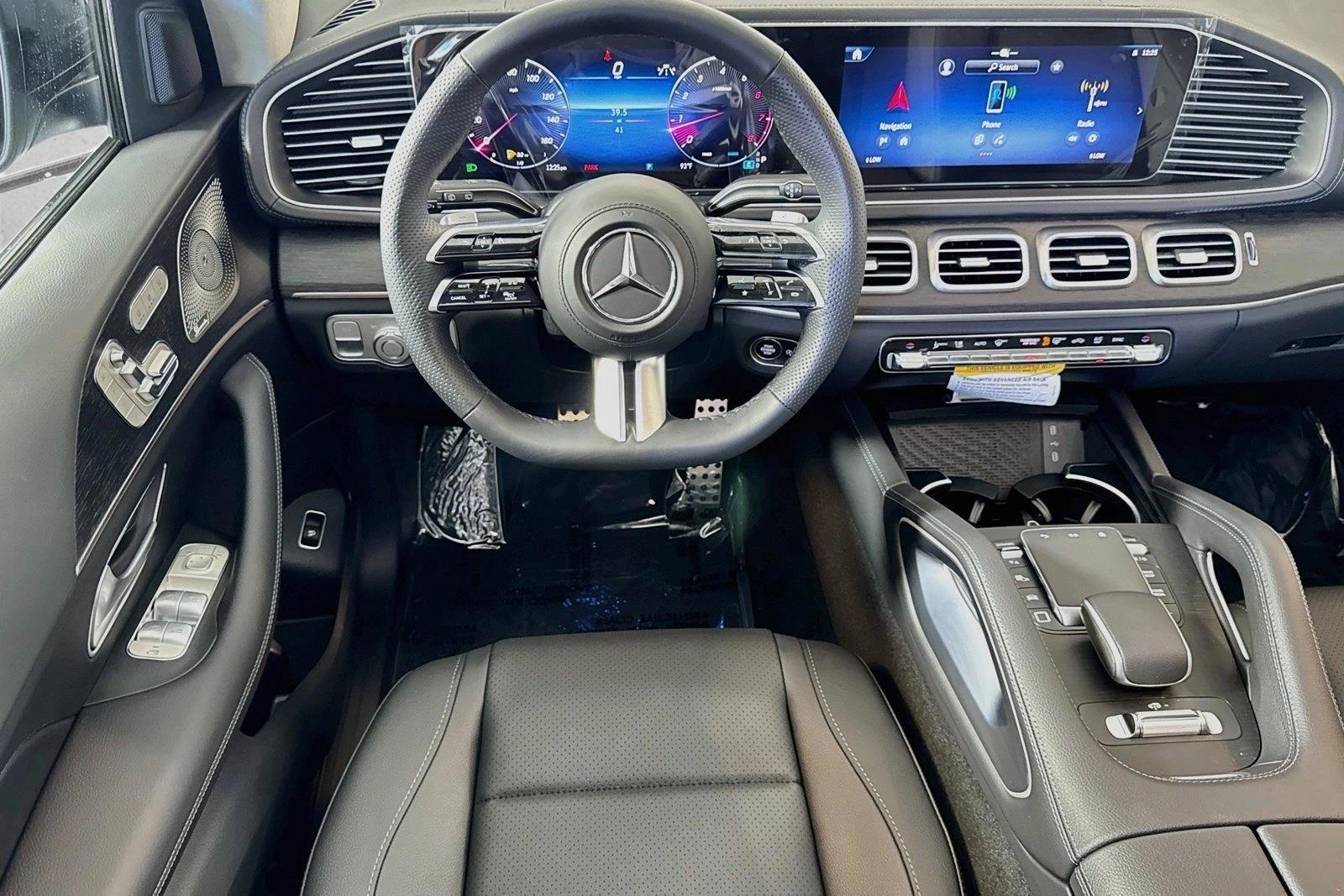 Thumbnail: 2026 Mercedes-Benz GLS - 3