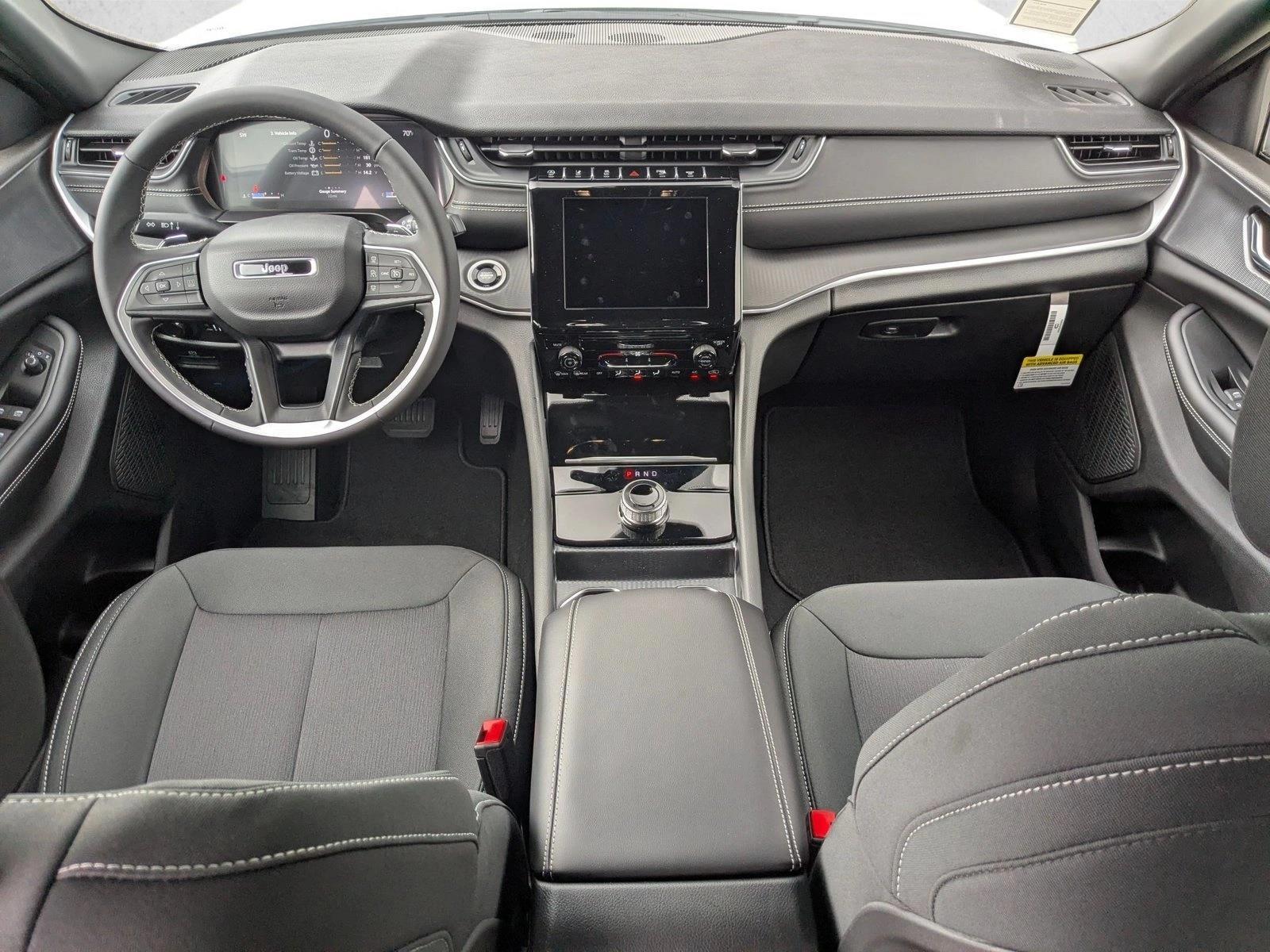 Thumbnail: 2026 Jeep Grand Cherokee L - 4