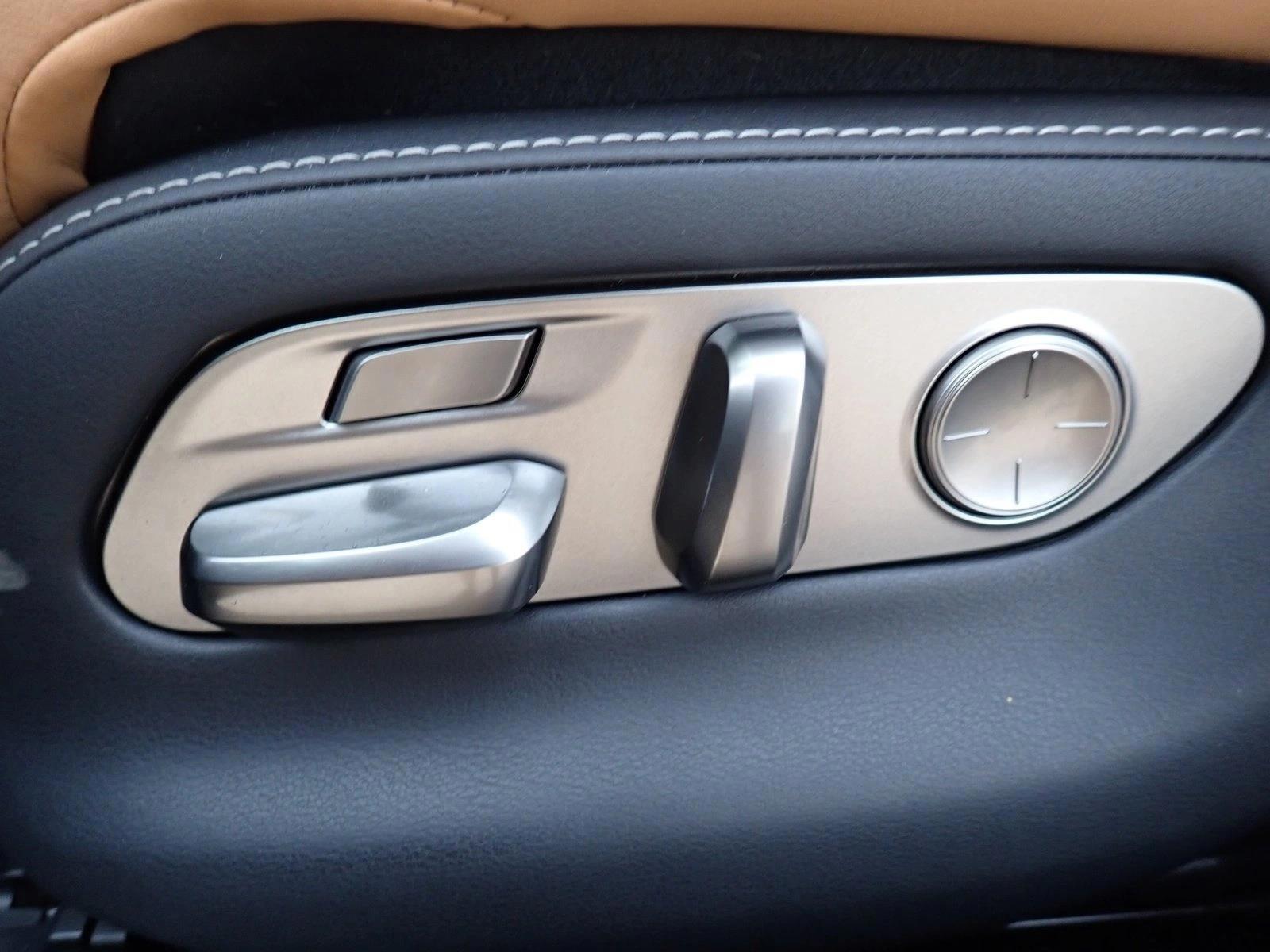 Thumbnail: 2022 Lexus LS - 3