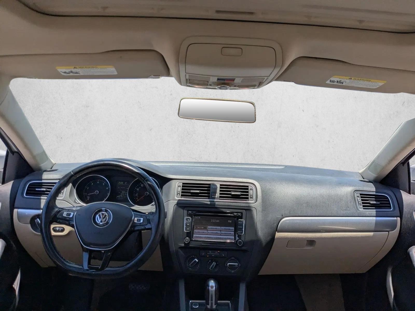Thumbnail: 2015 Volkswagen Jetta - 3