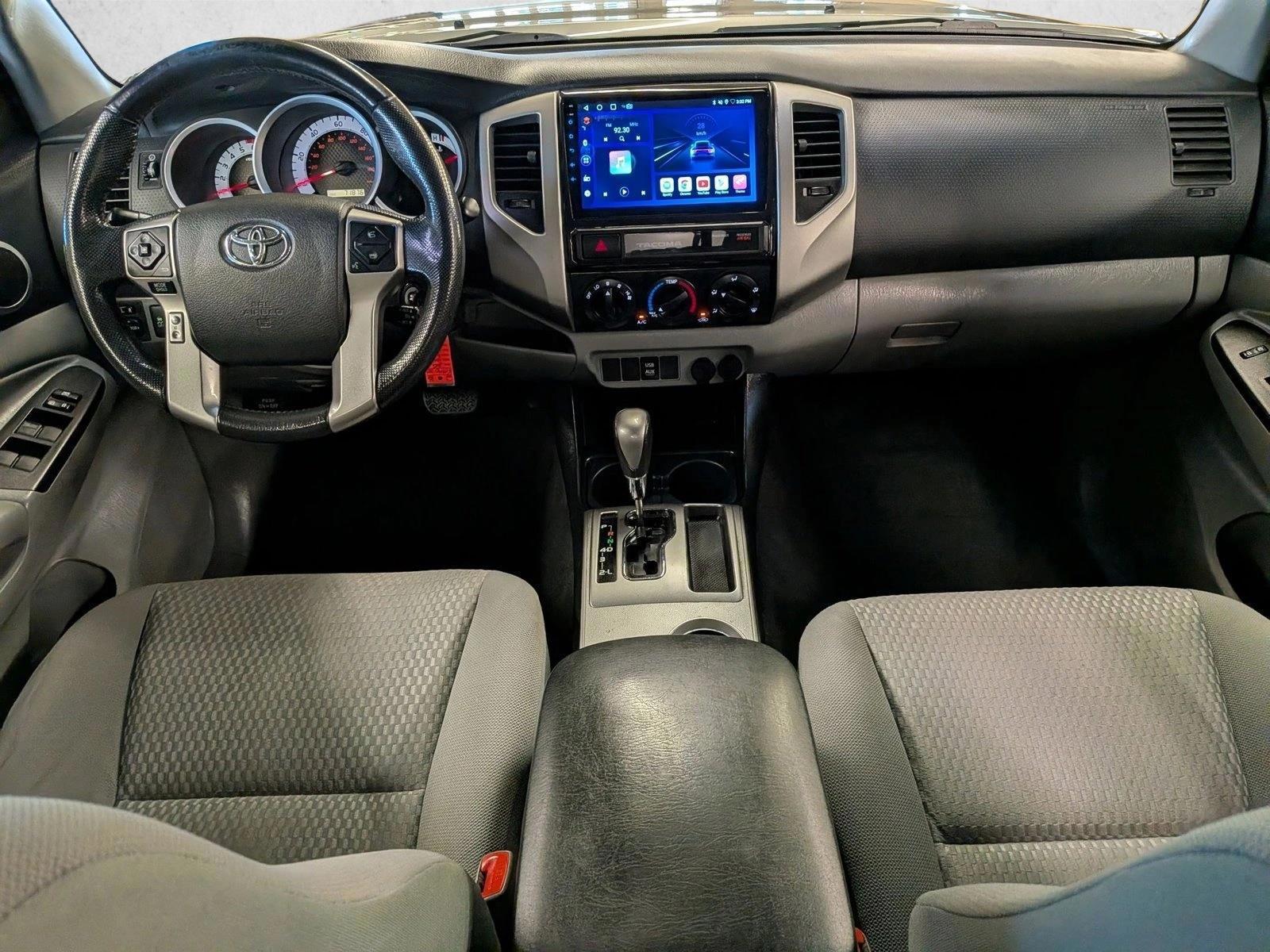 Thumbnail: 2015 Toyota Tacoma - 3
