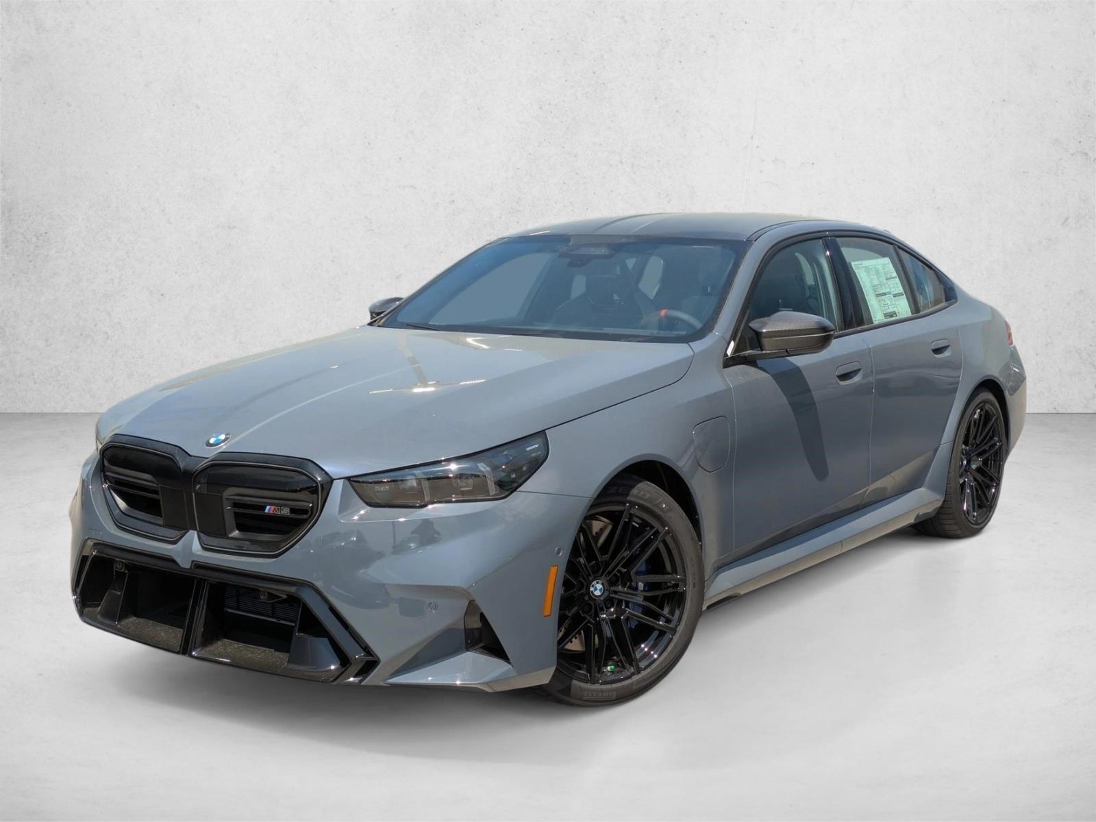Thumbnail: 2027 BMW M5 - 1