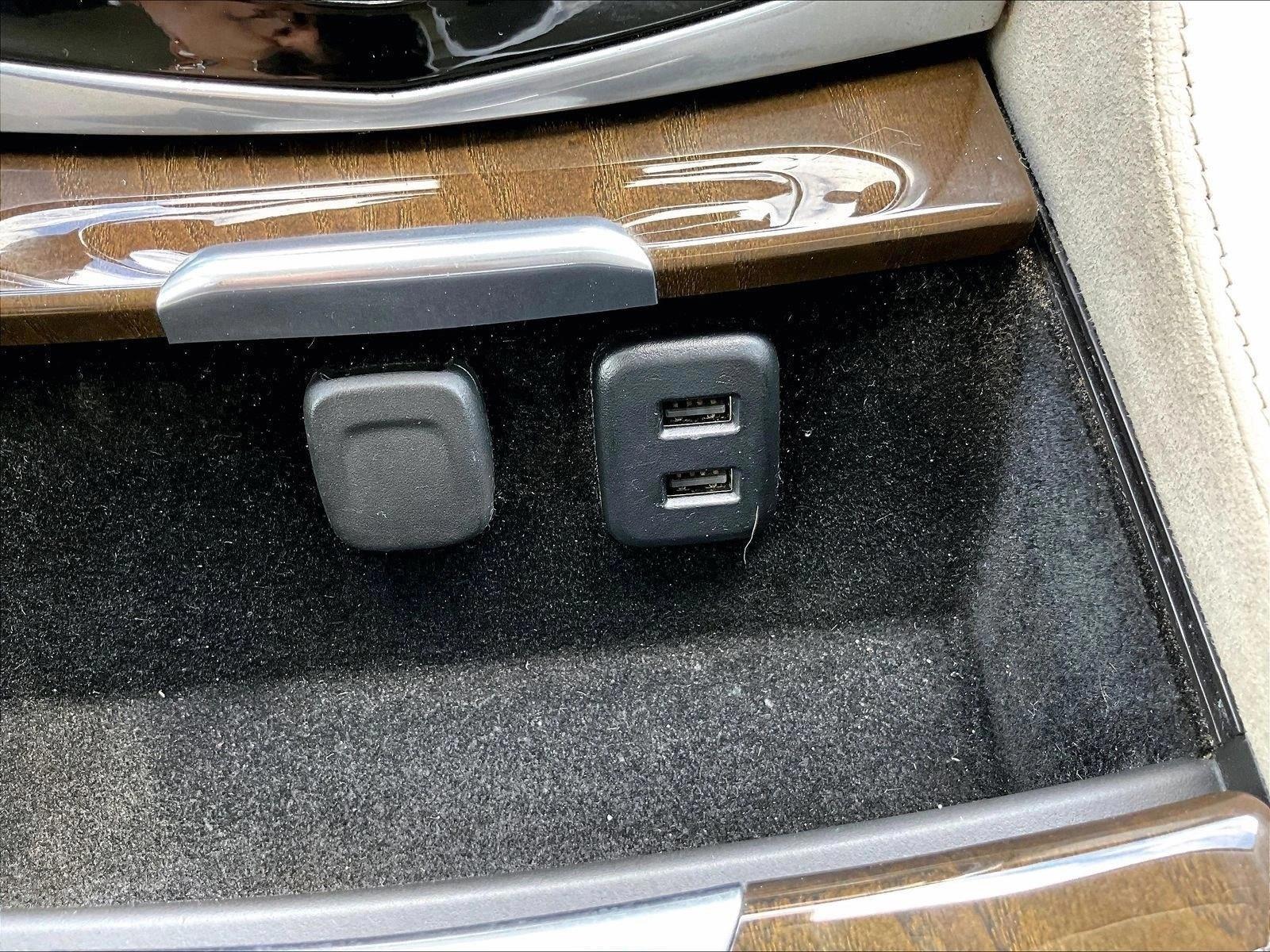 Thumbnail: 2020 Cadillac Escalade - 4