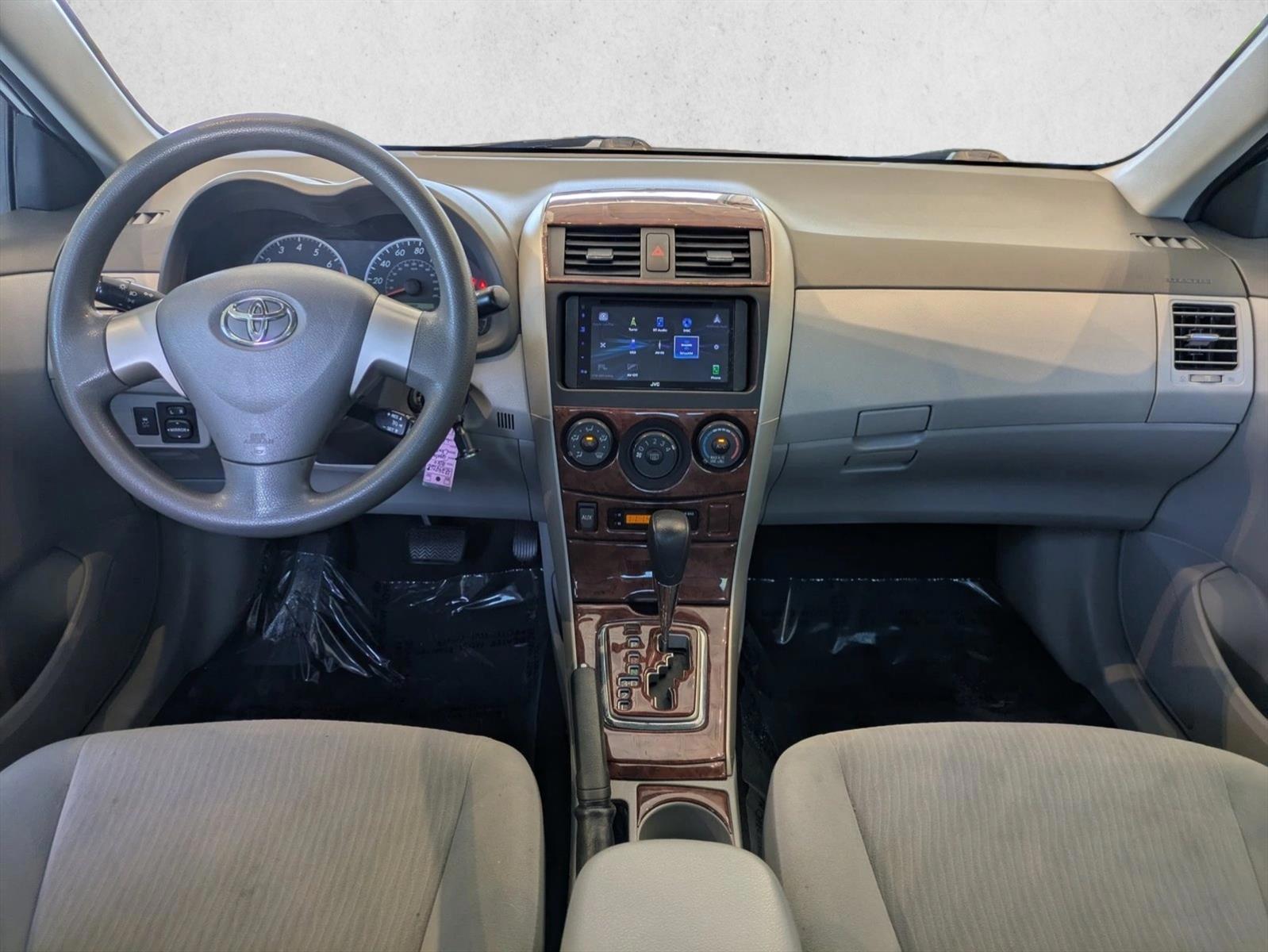 Thumbnail: 2010 Toyota Corolla - 3