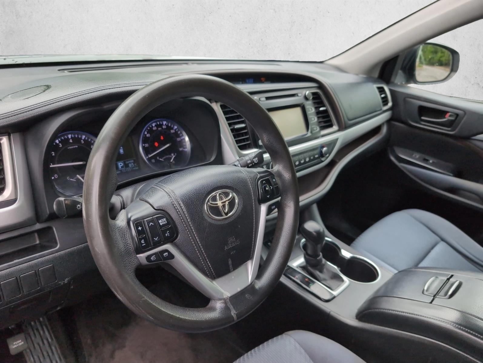 Thumbnail: 2014 Toyota Highlander - 2