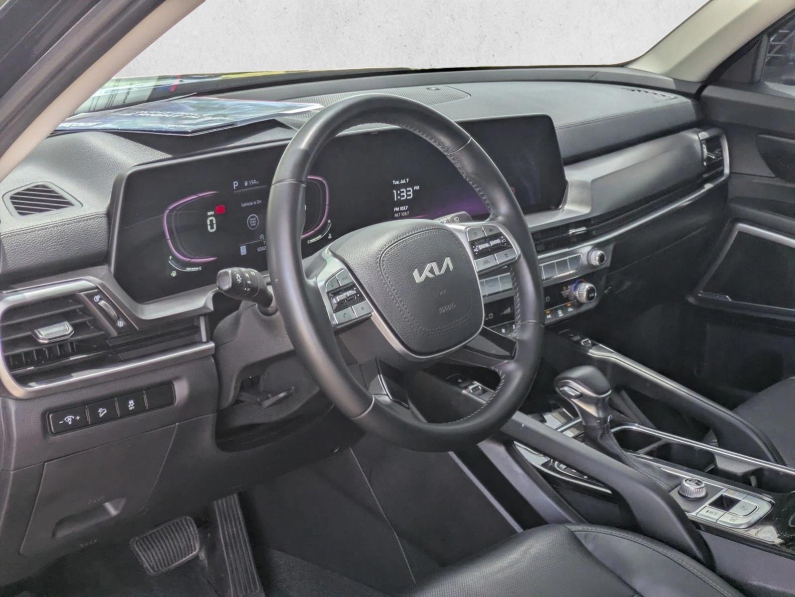 Thumbnail: 2023 Kia Telluride - 3