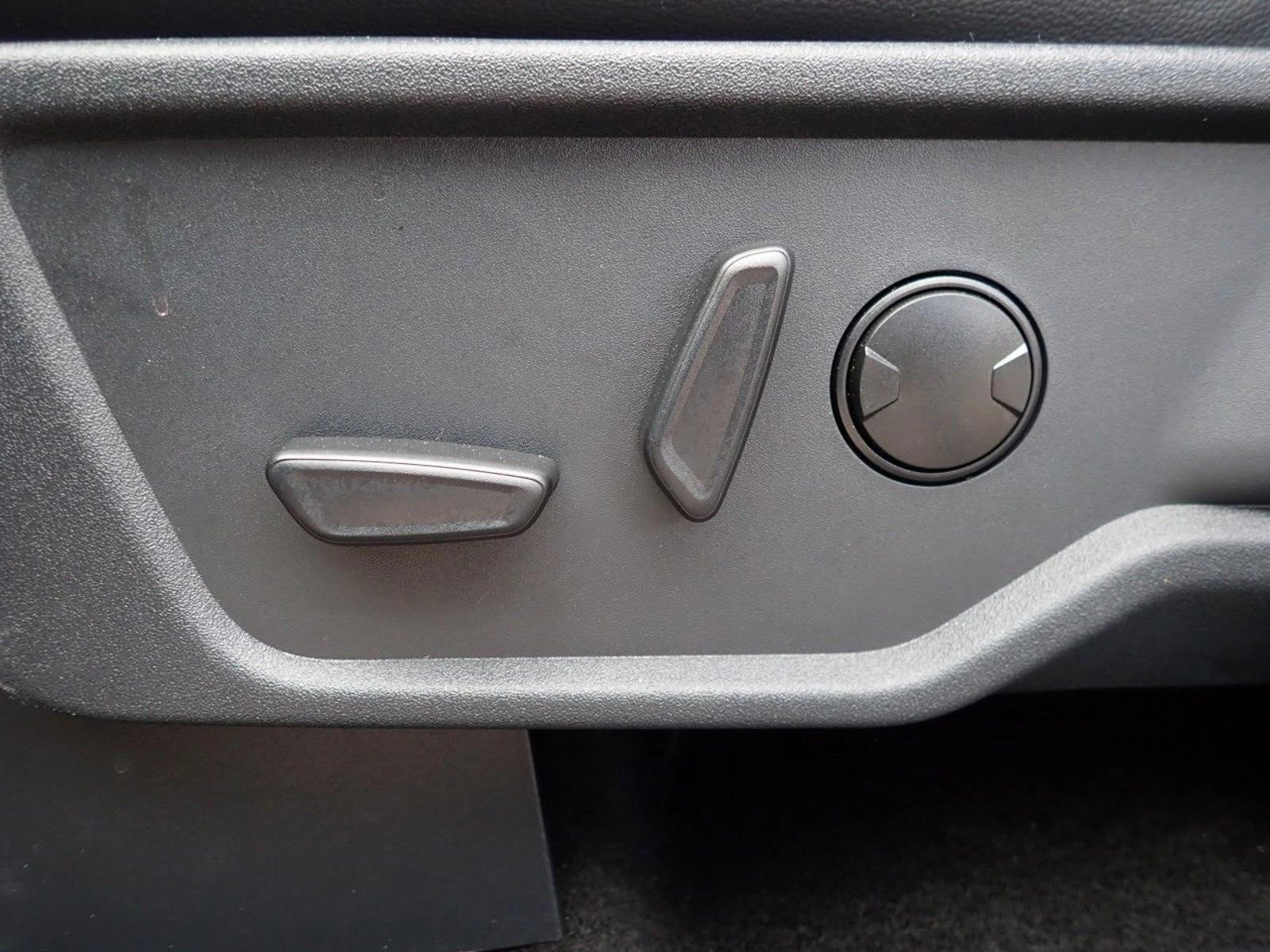 Thumbnail: 2026 Ford Bronco - 3