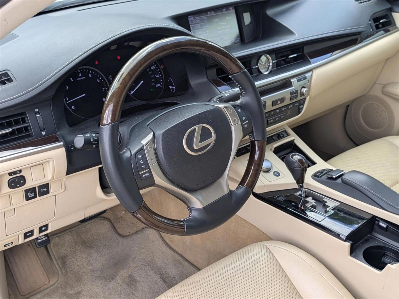 Thumbnail: 2013 Lexus ES - 3