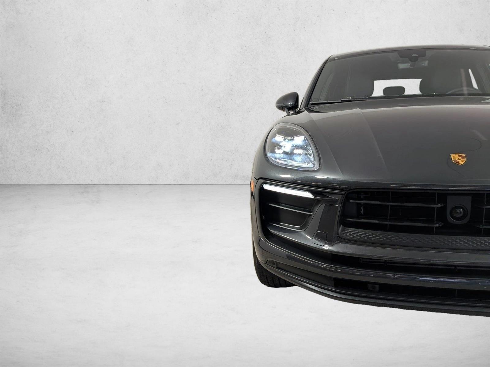 Thumbnail: 2023 Porsche Macan - 2