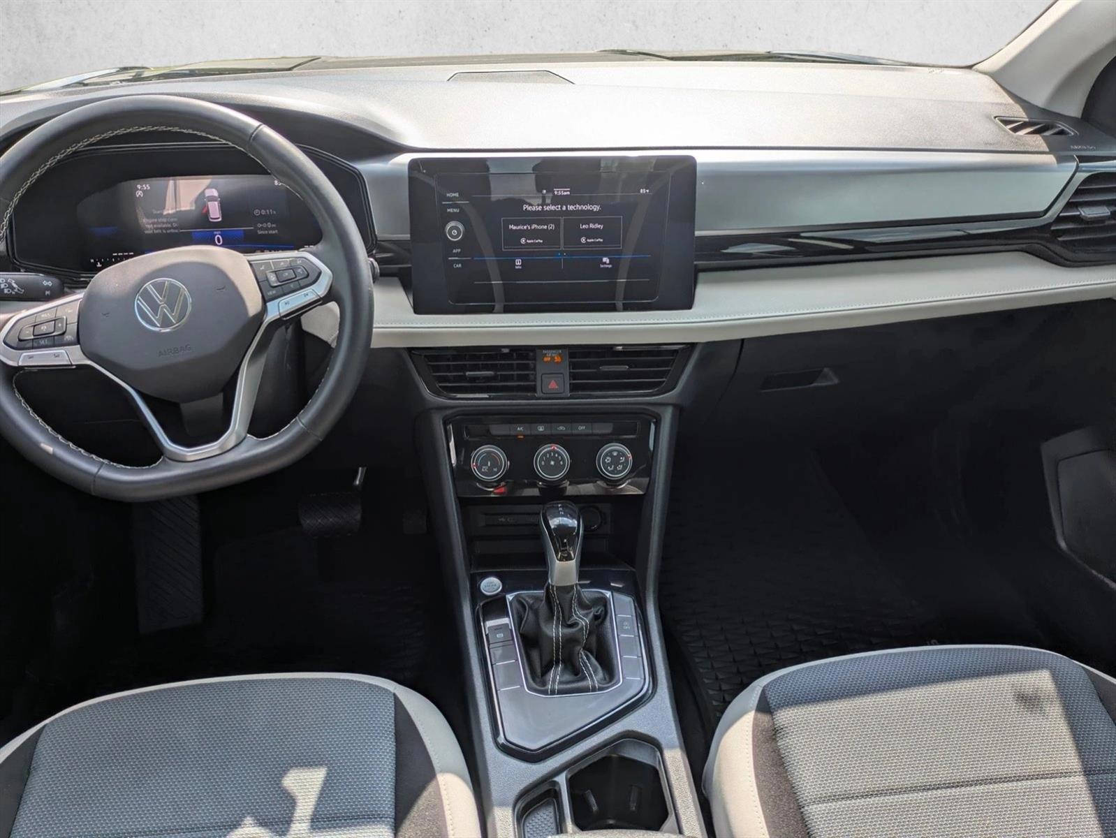 Thumbnail: 2025 Volkswagen Taos - 4