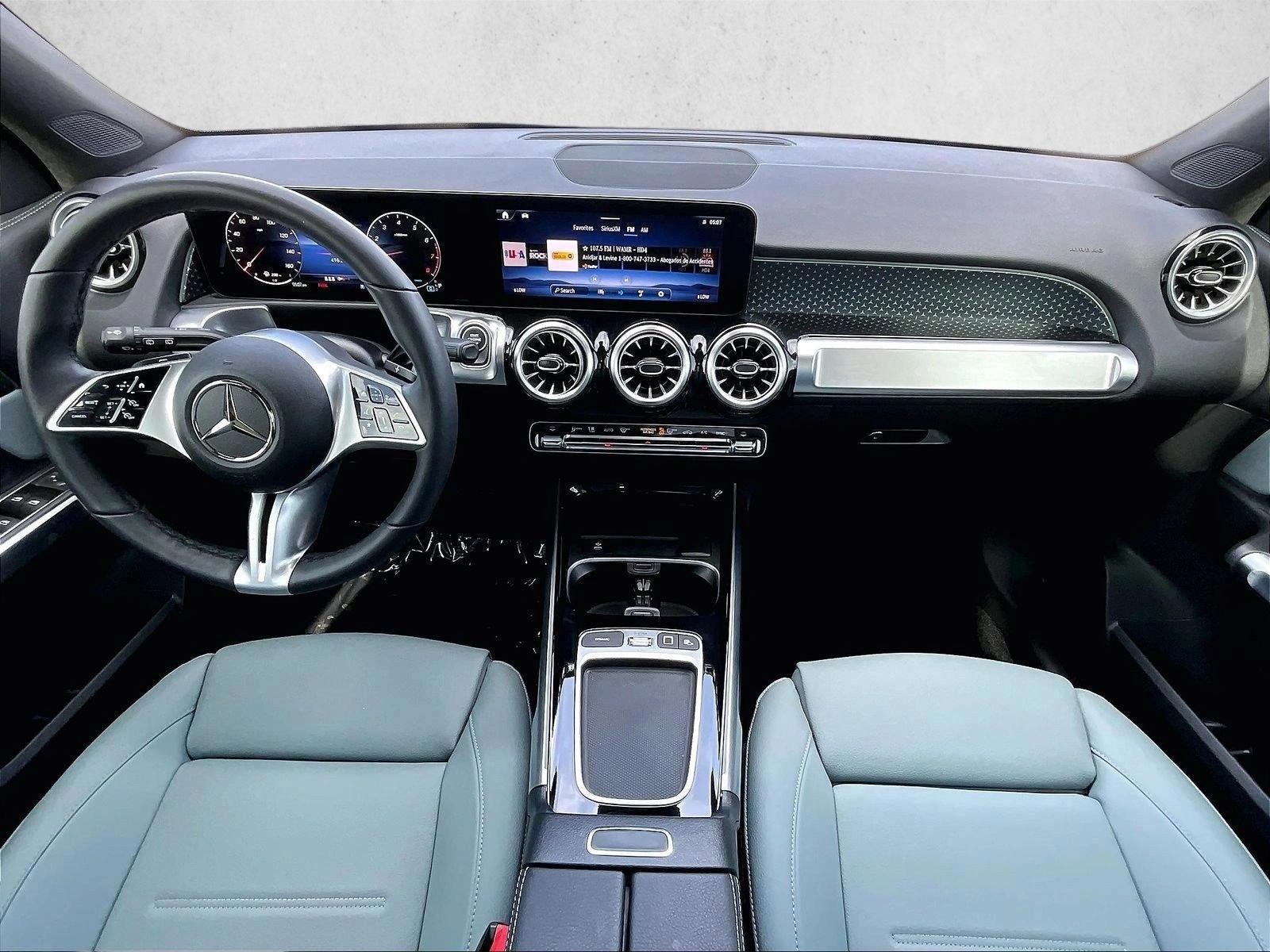Thumbnail: 2026 Mercedes-Benz GLB - 4