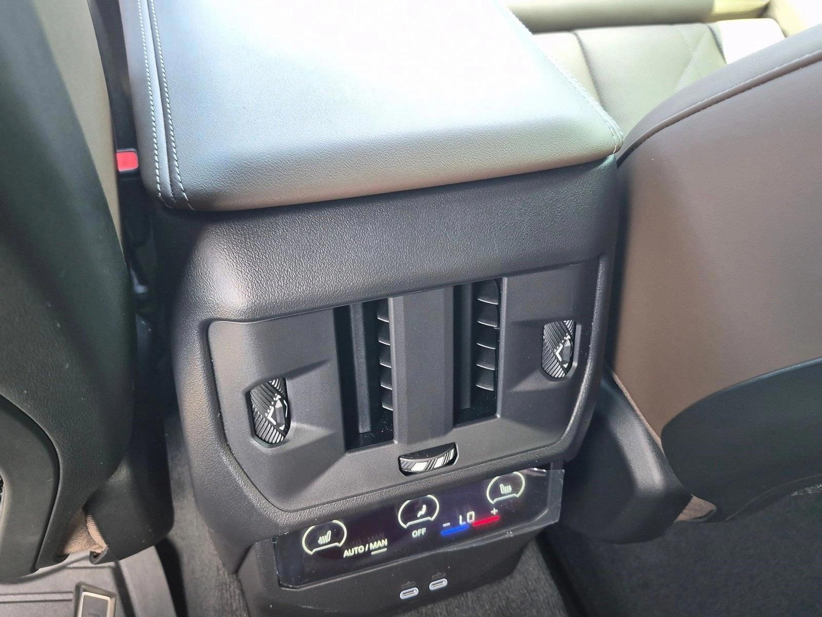 2026 BMW X3 30 - Photo 16